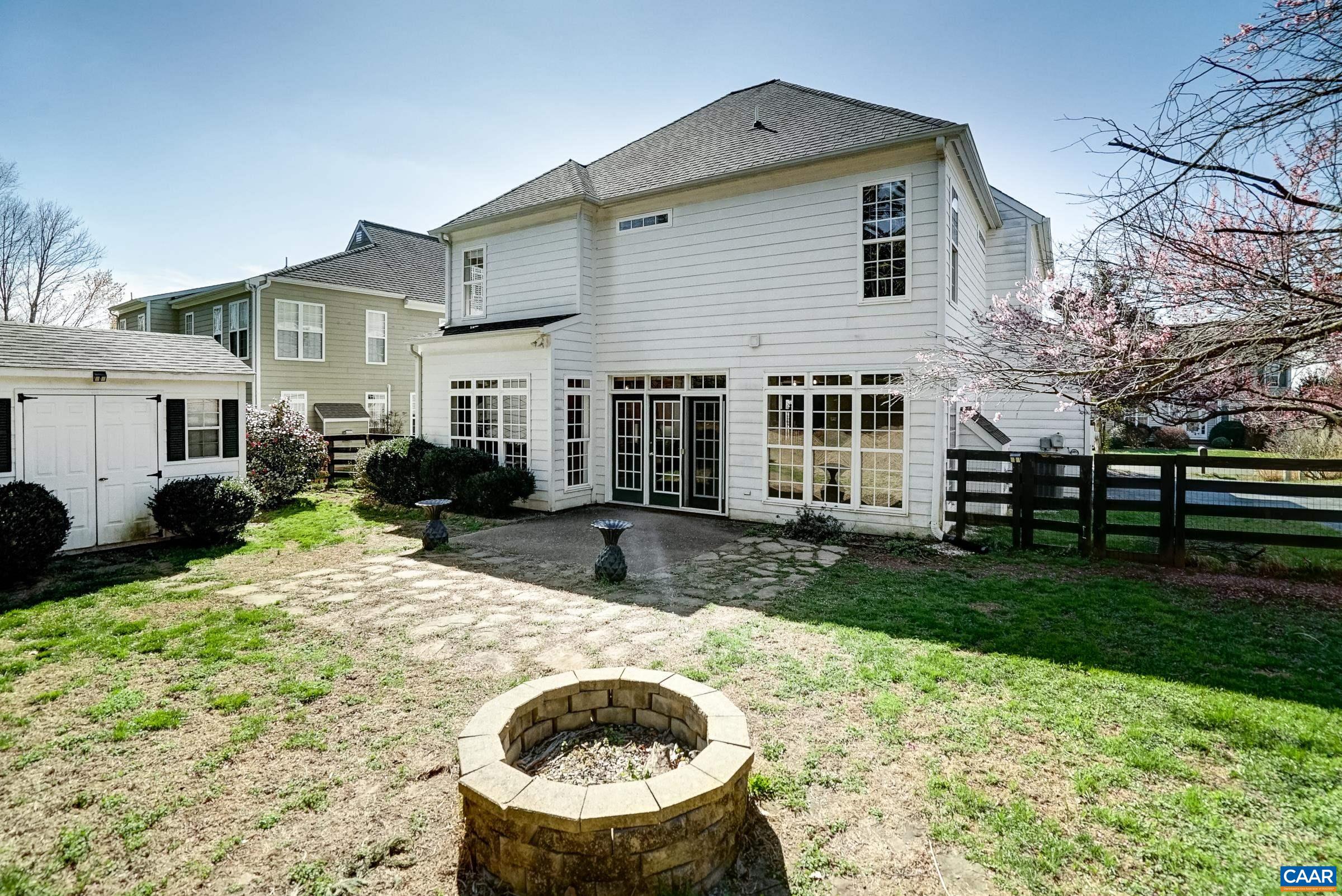 145 GRAYROCK DR
