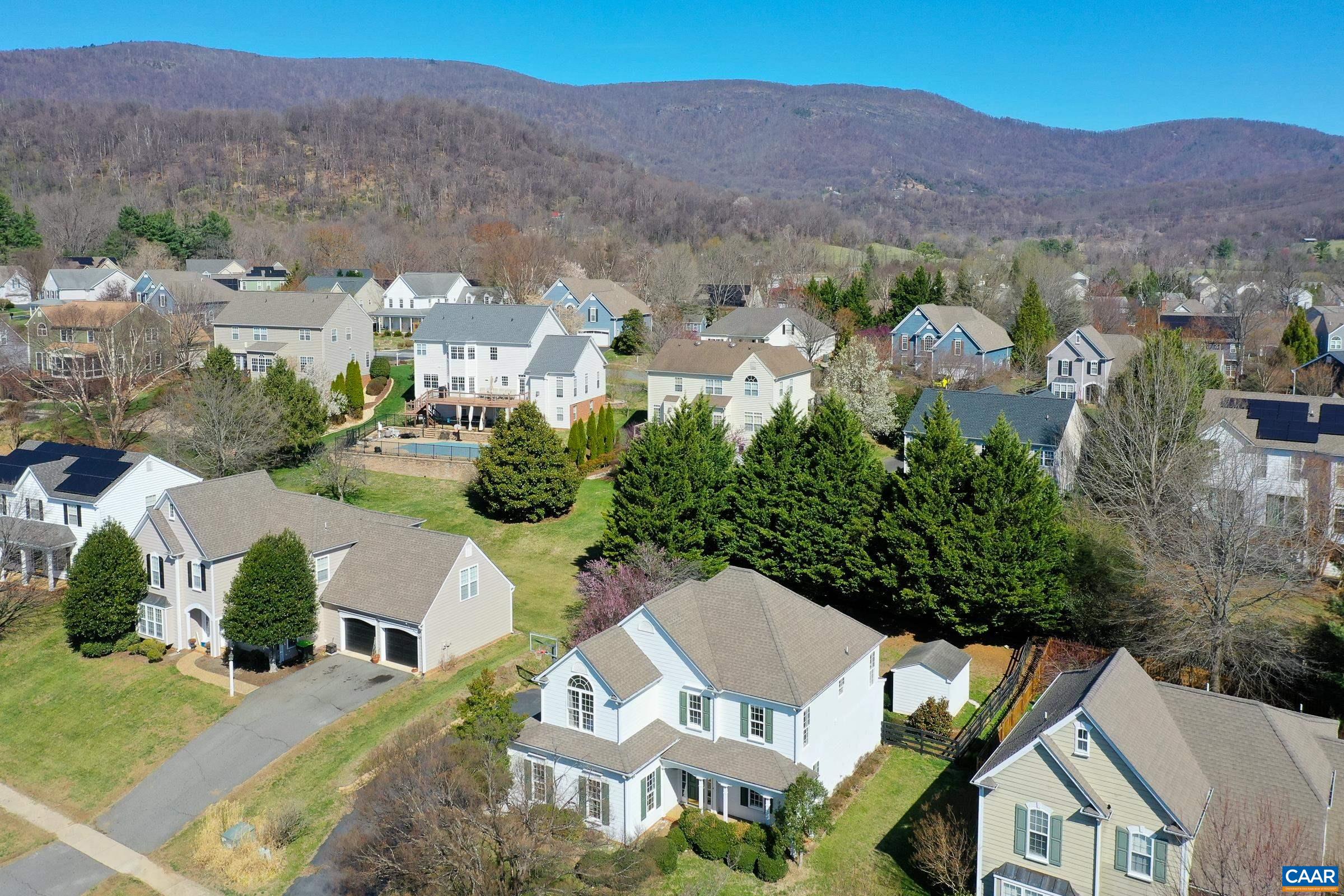 145 GRAYROCK DR
