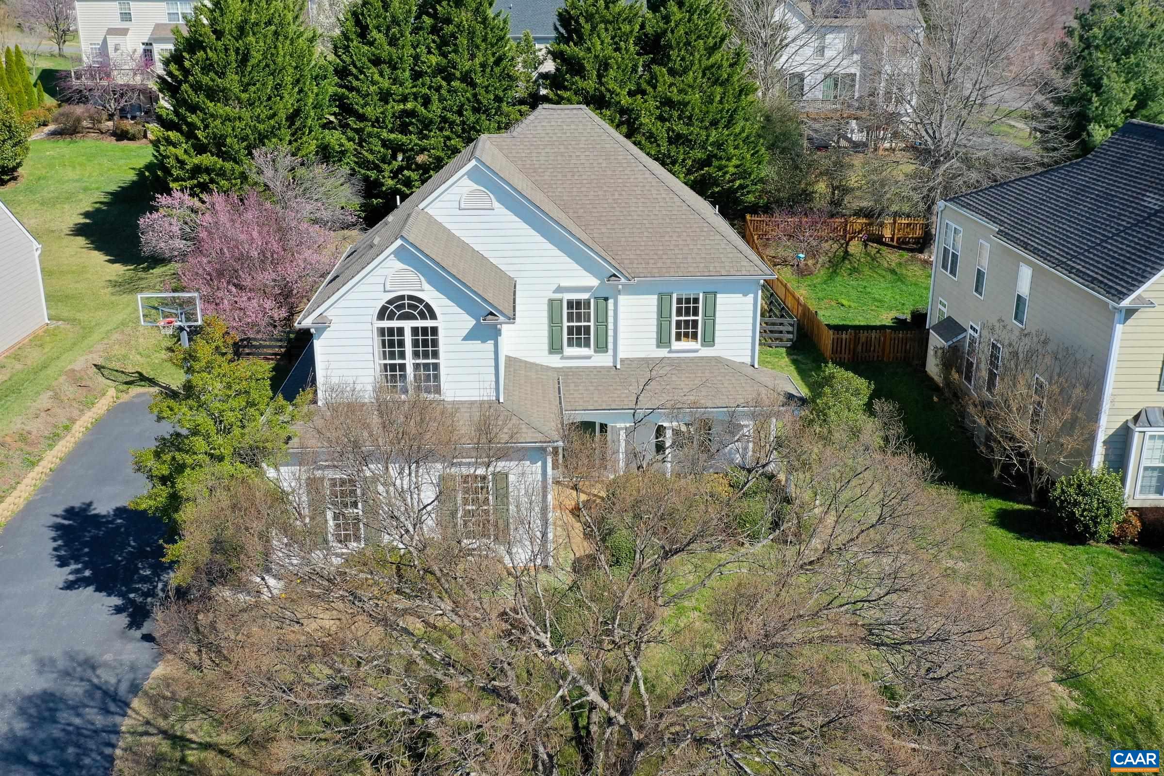 145 GRAYROCK DR