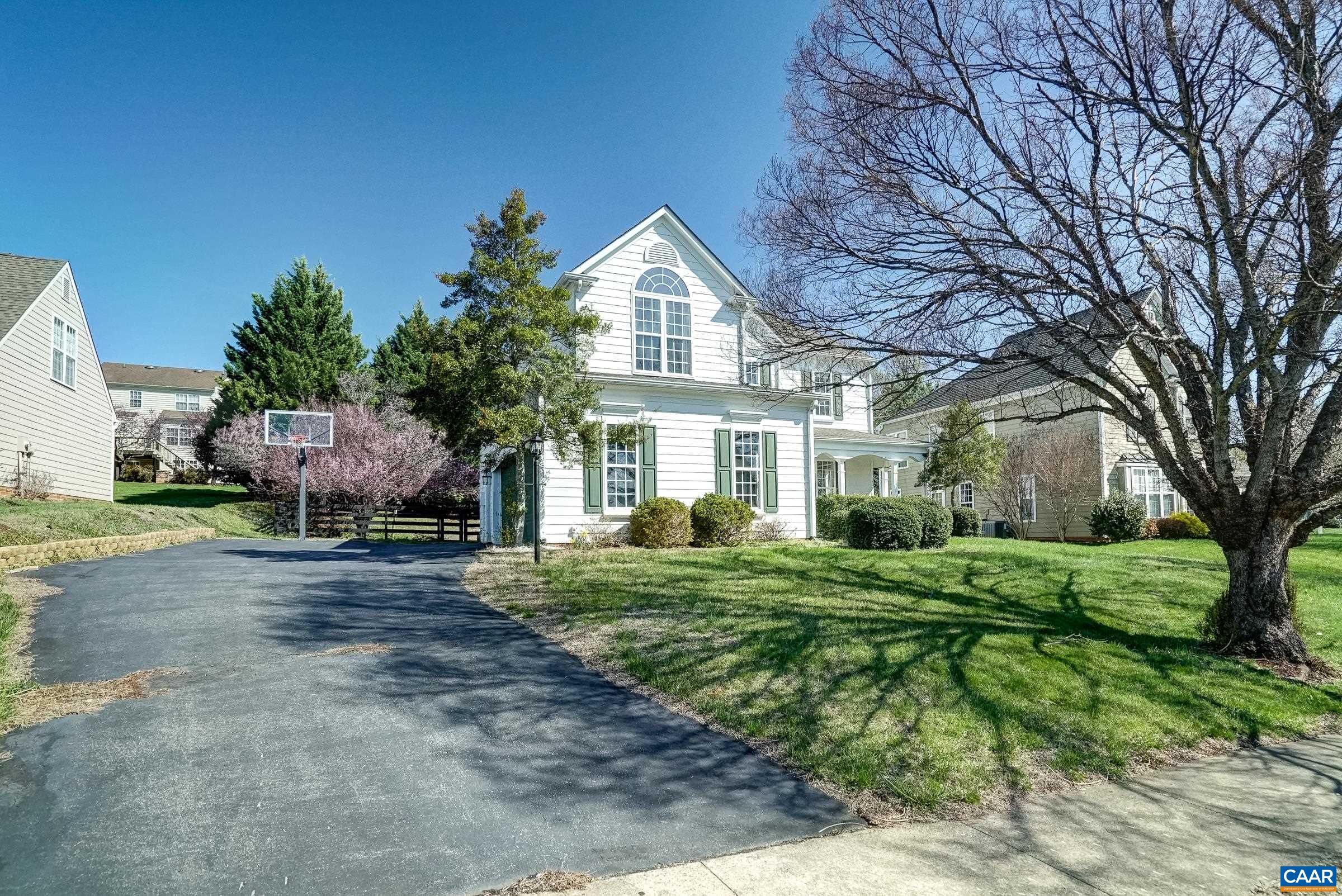 145 GRAYROCK DR