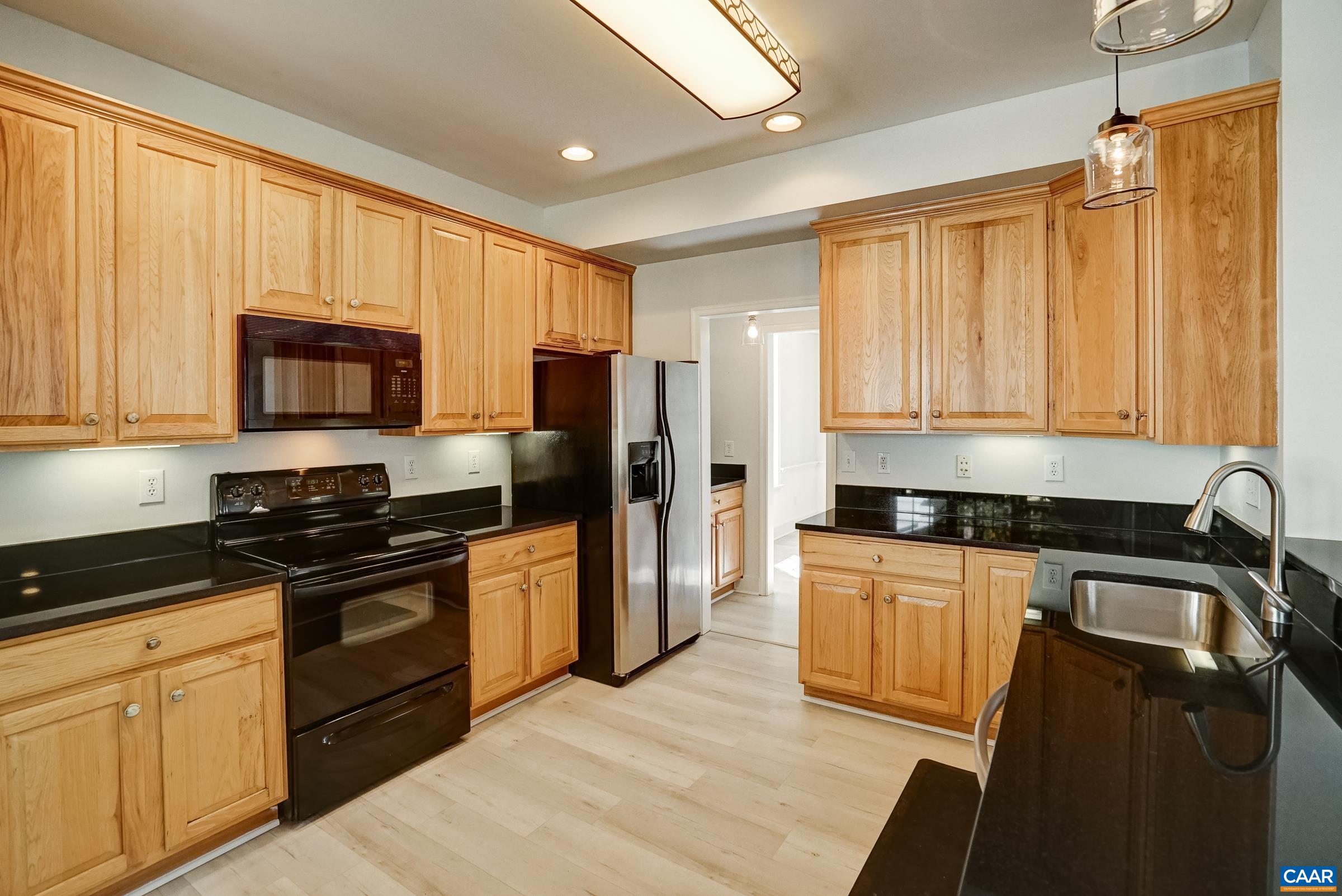 145 GRAYROCK DR
