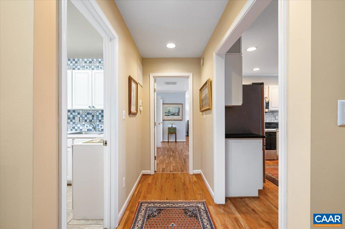 12 BARRETT ST