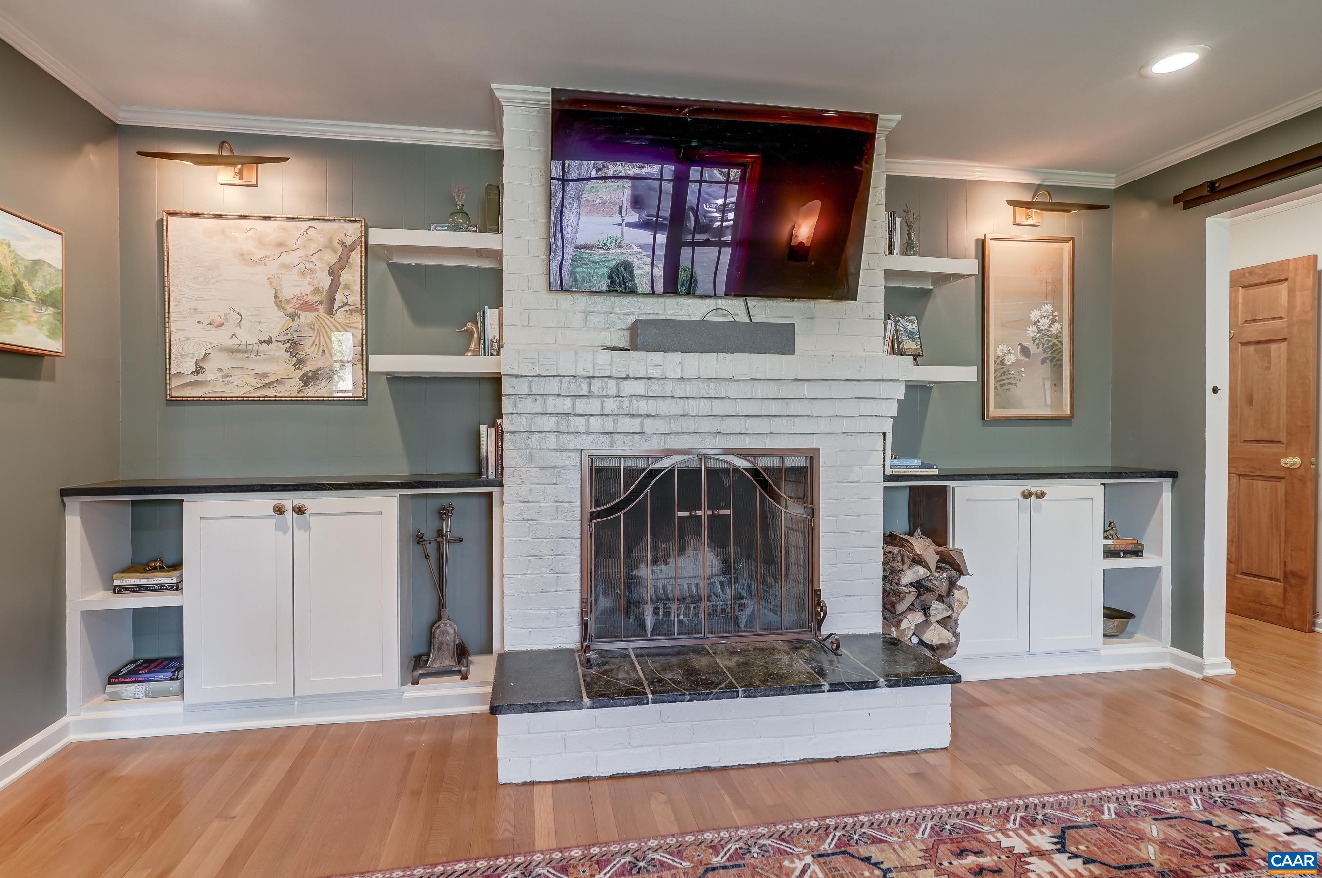 1416 LESTER DR