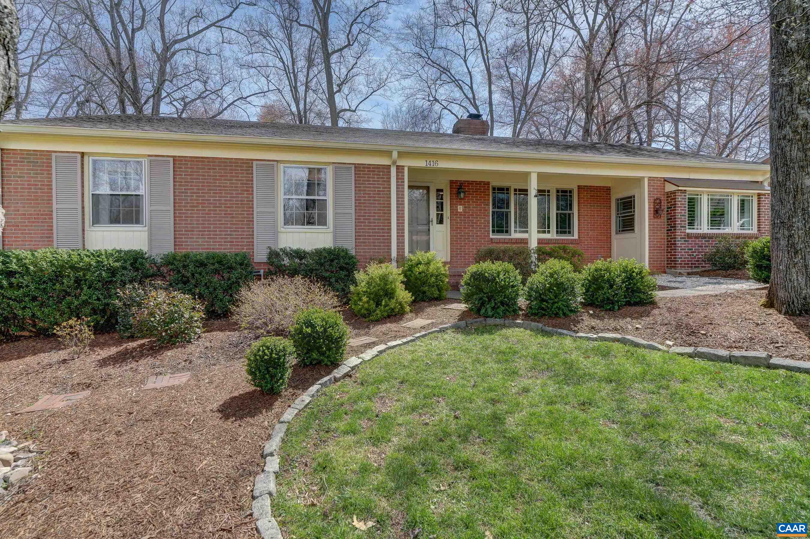 1416 LESTER DR