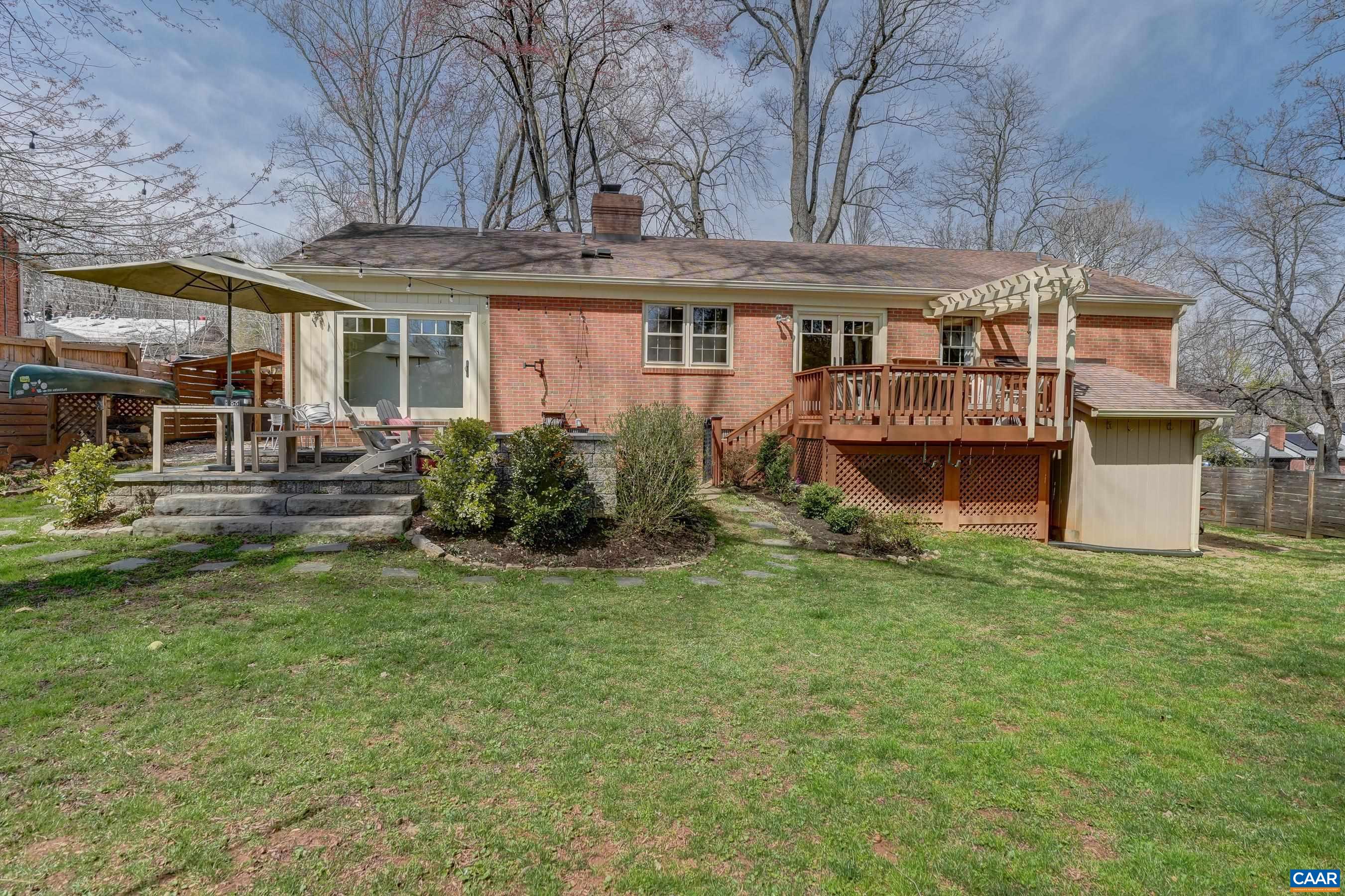 1416 LESTER DR