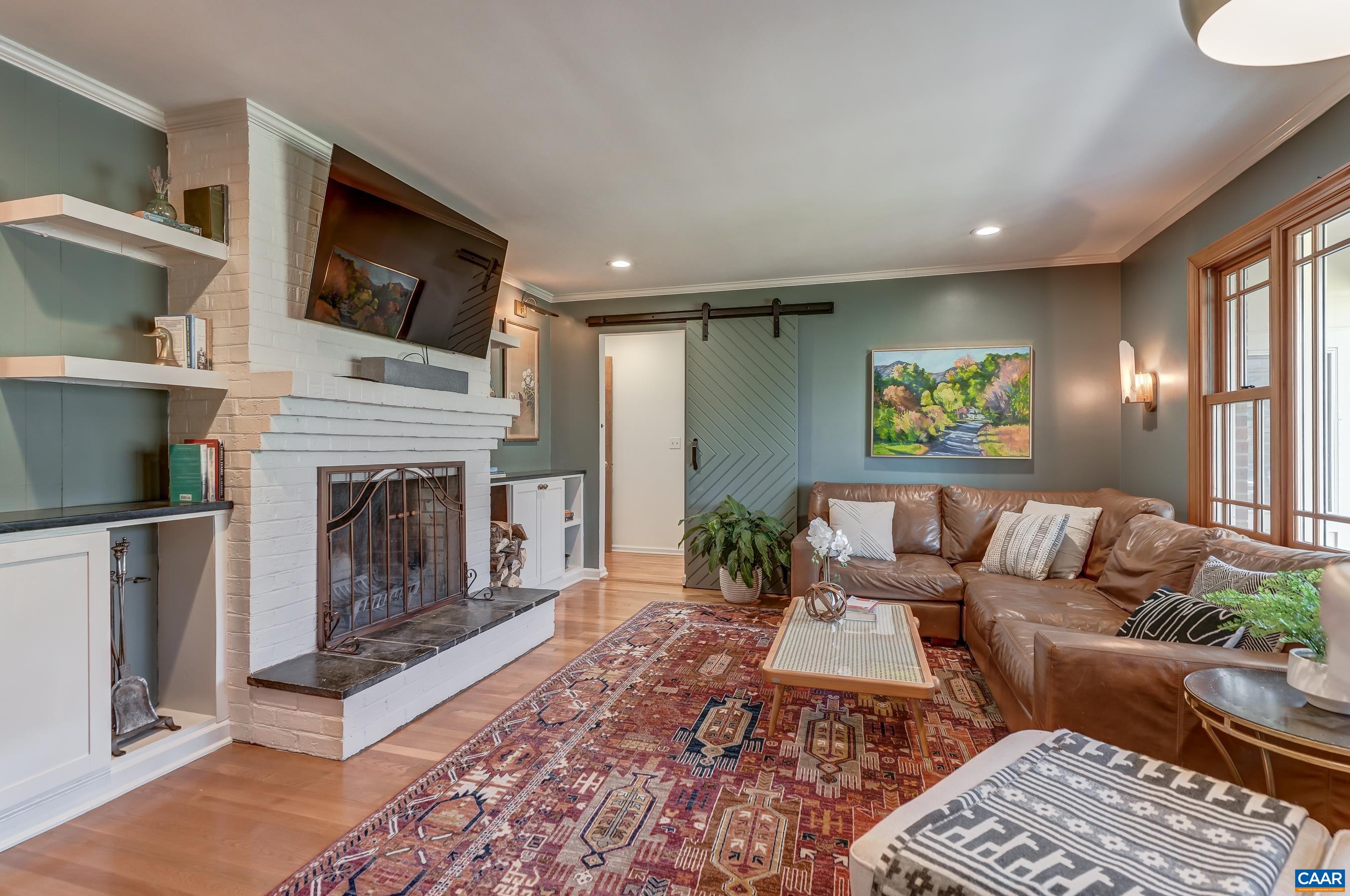 1416 LESTER DR
