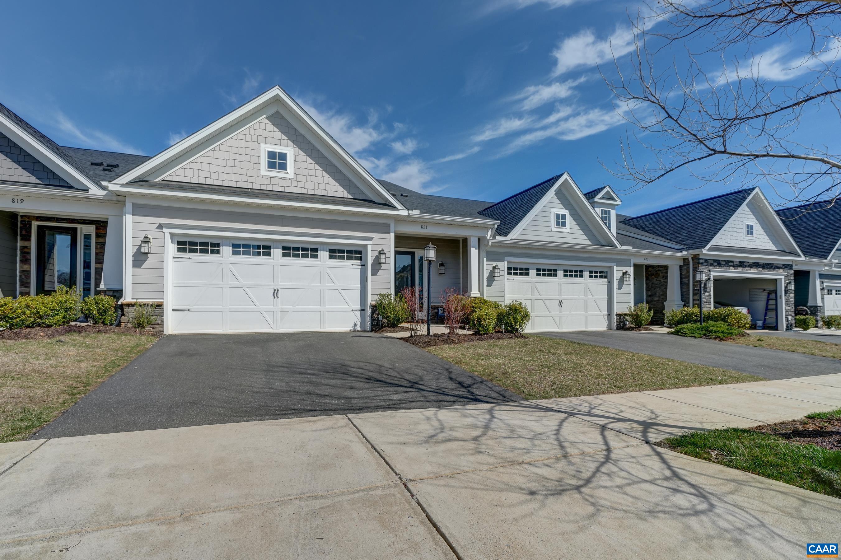 821 HEATHFIELD LN