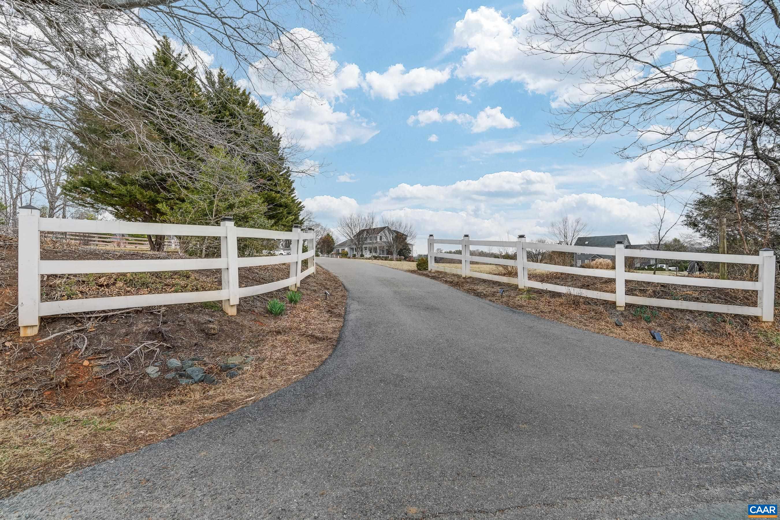 445 BURCHS CREEK RD