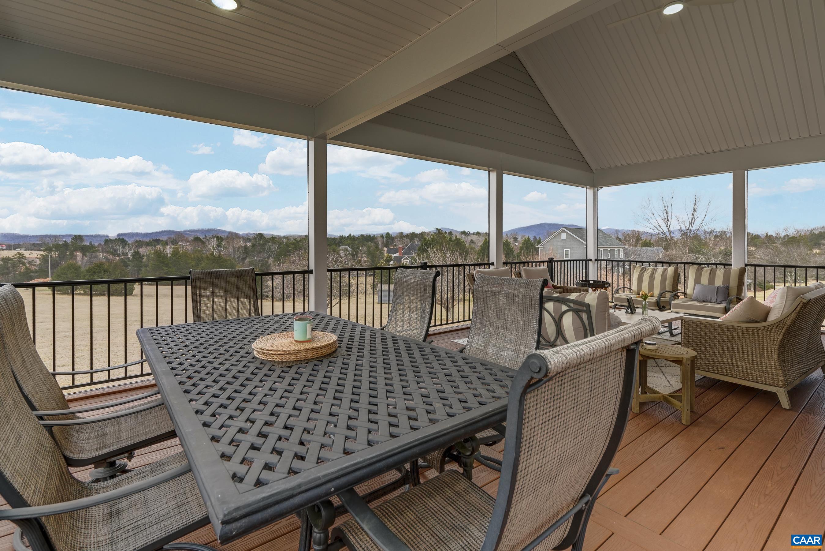 445 BURCHS CREEK RD