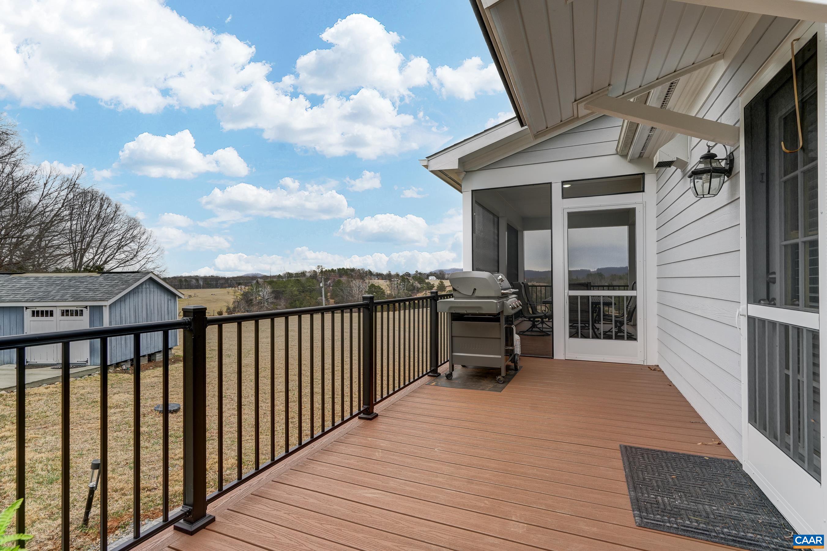 445 BURCHS CREEK RD