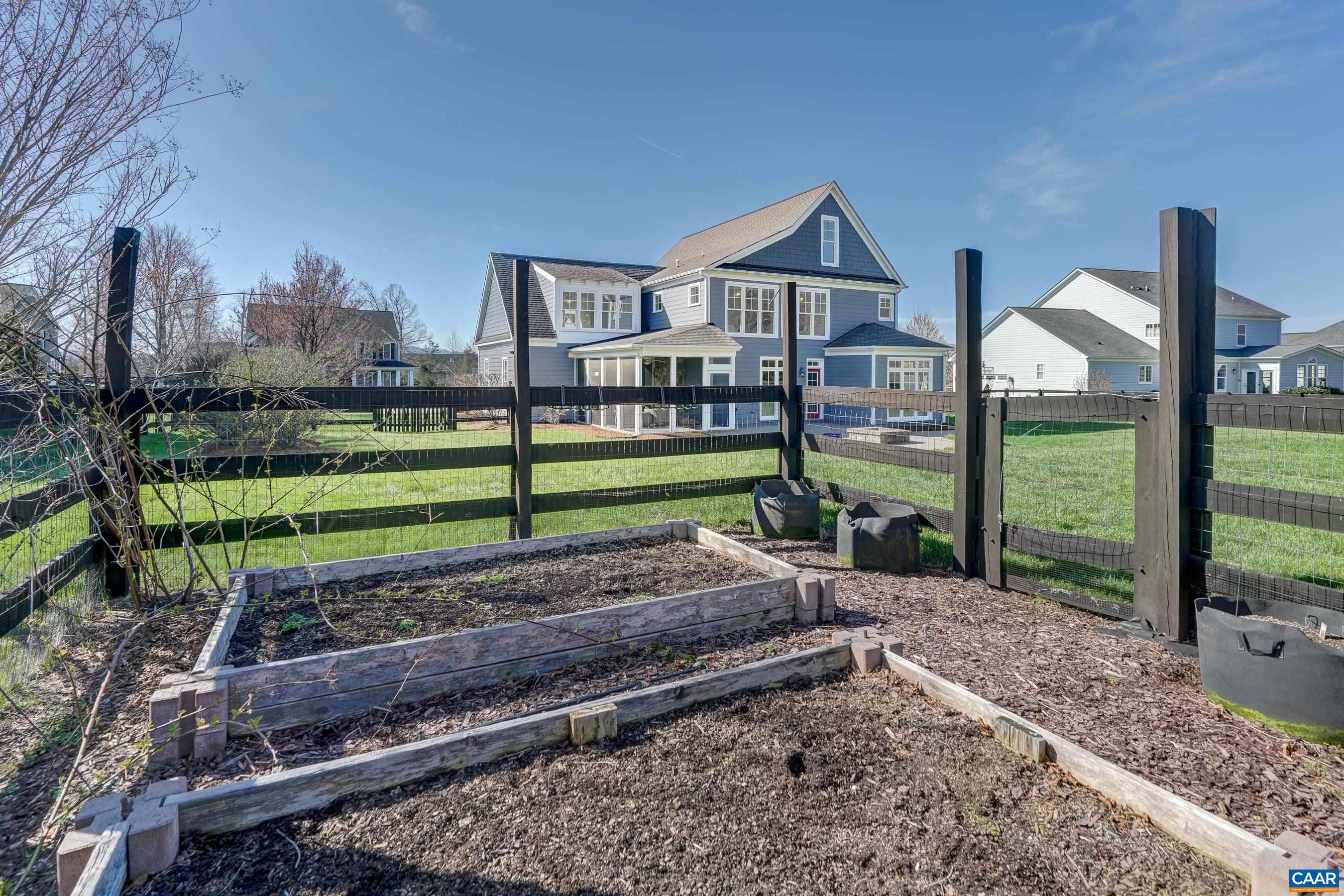 7659 BIRCHWOOD HILL RD