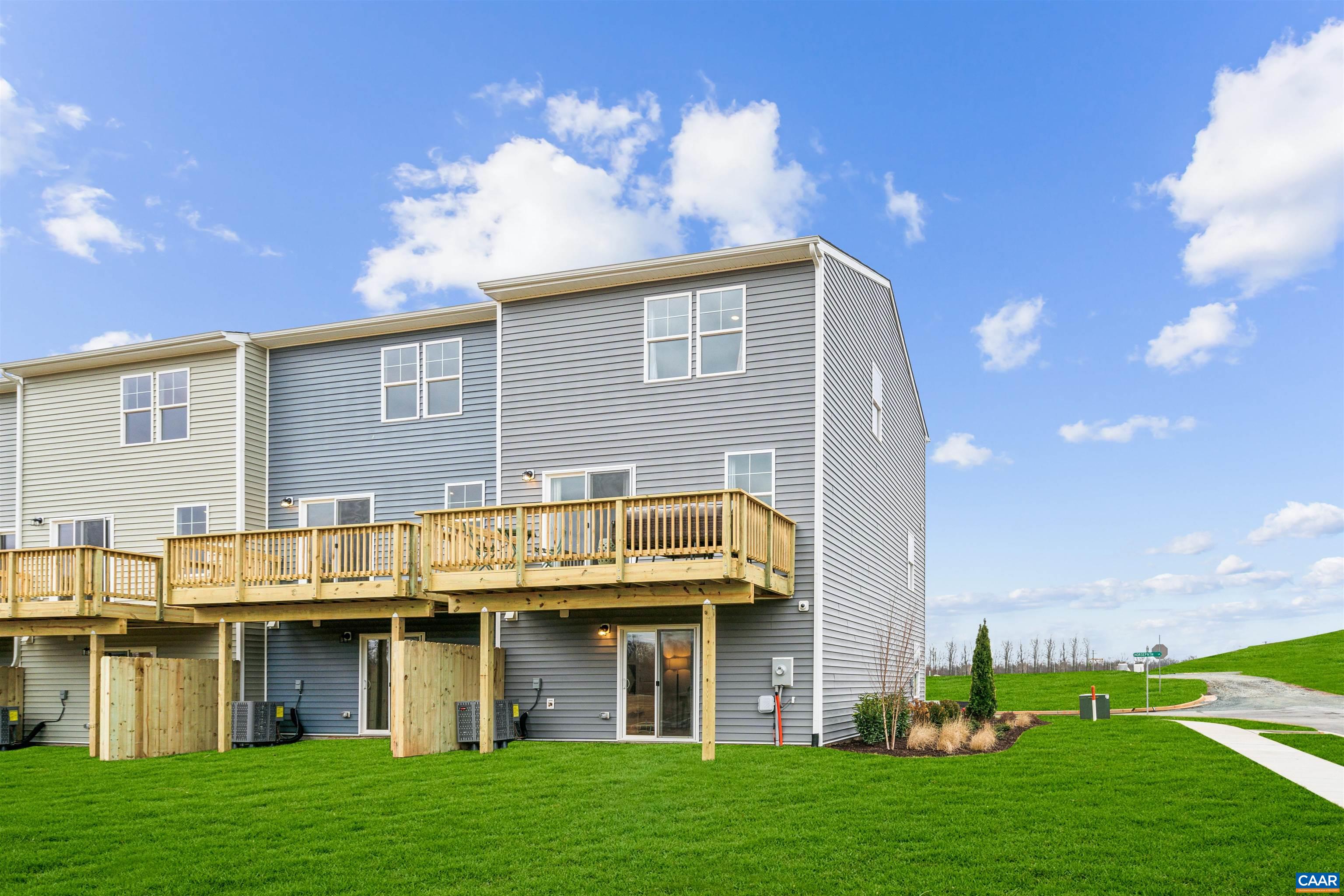 77 LAURIN ST Unit: 38