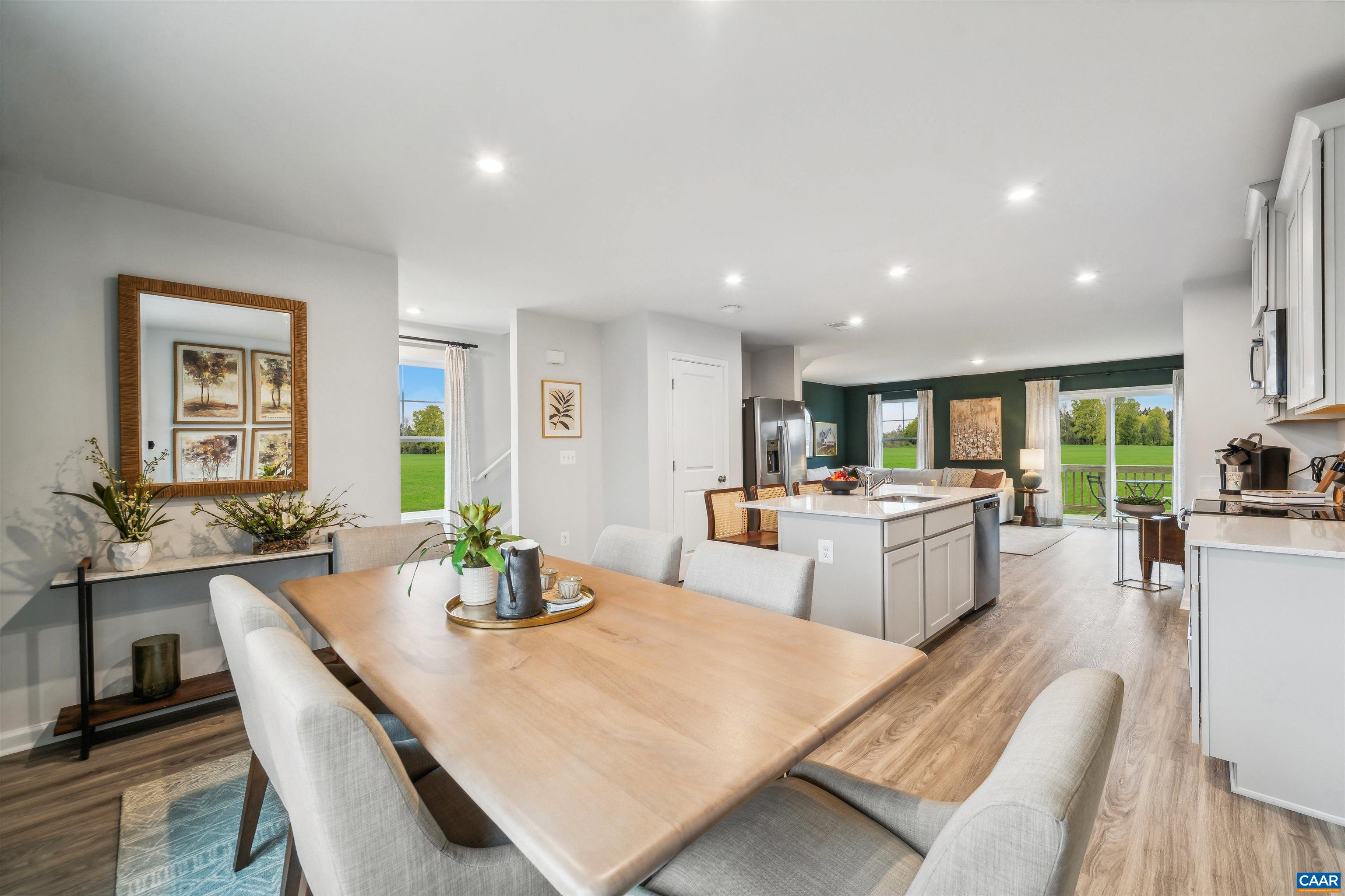 77 LAURIN ST Unit: 38