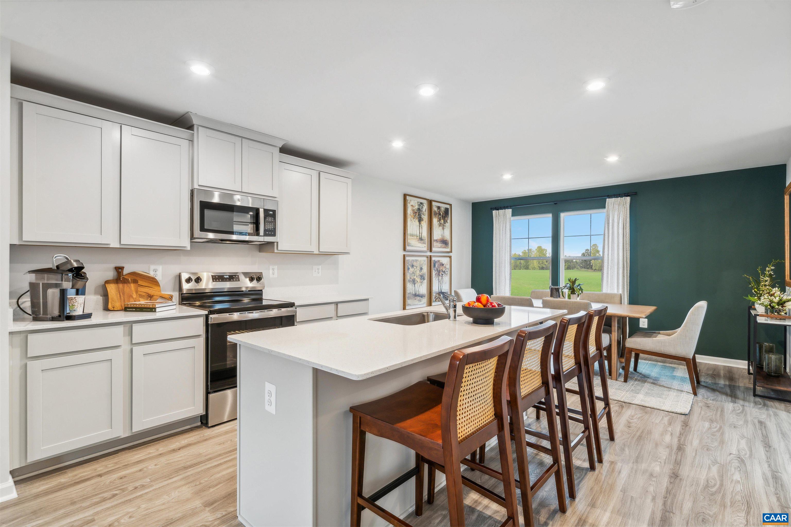 77 LAURIN ST Unit: 38