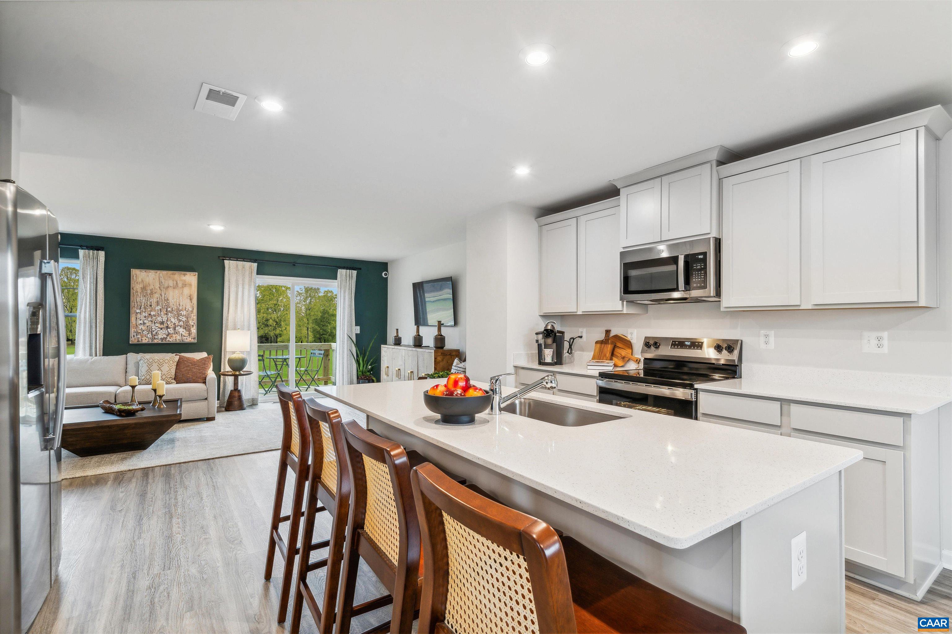 77 LAURIN ST Unit: 38