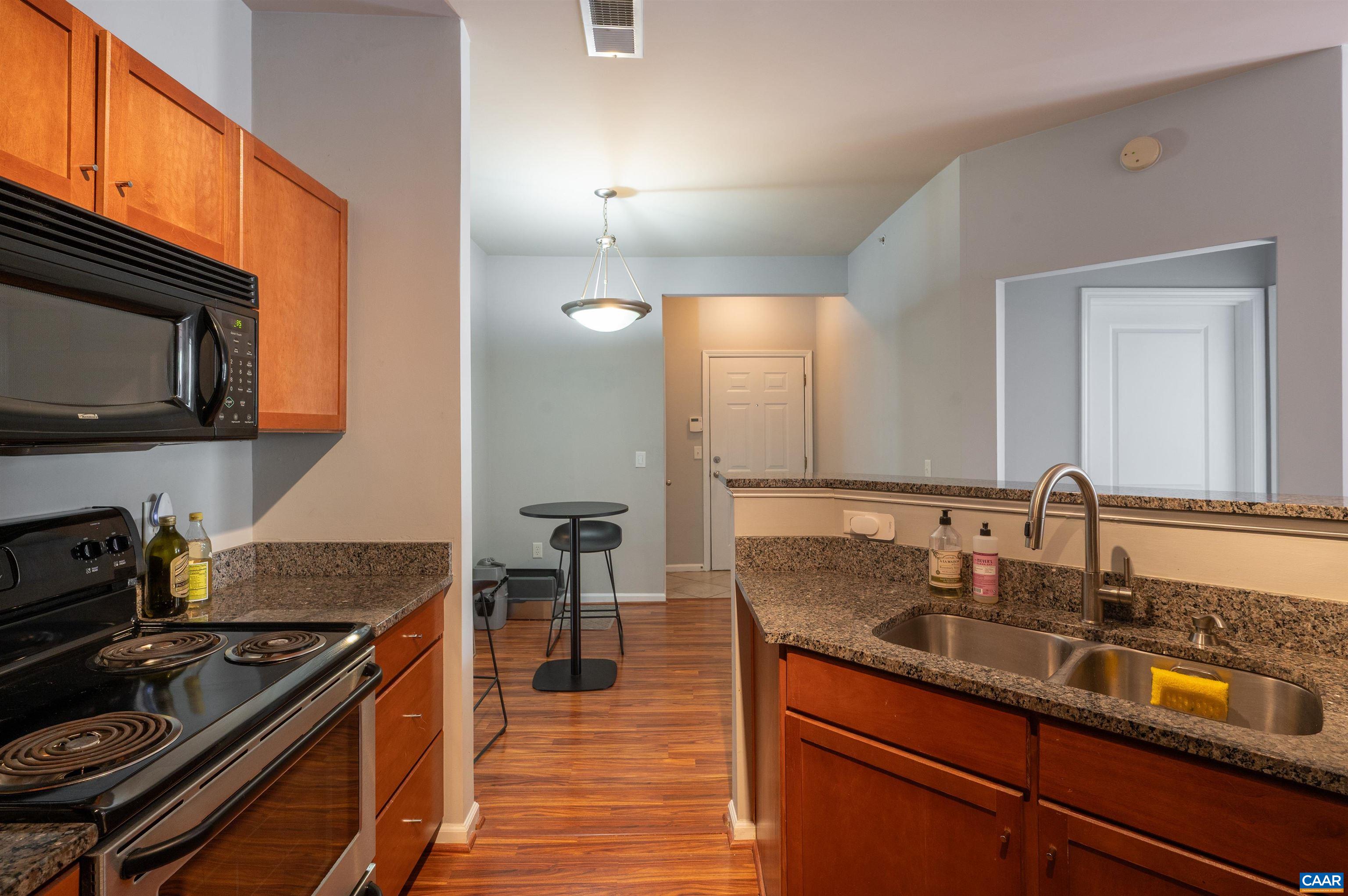 735 WALKER SQ Unit: 2A