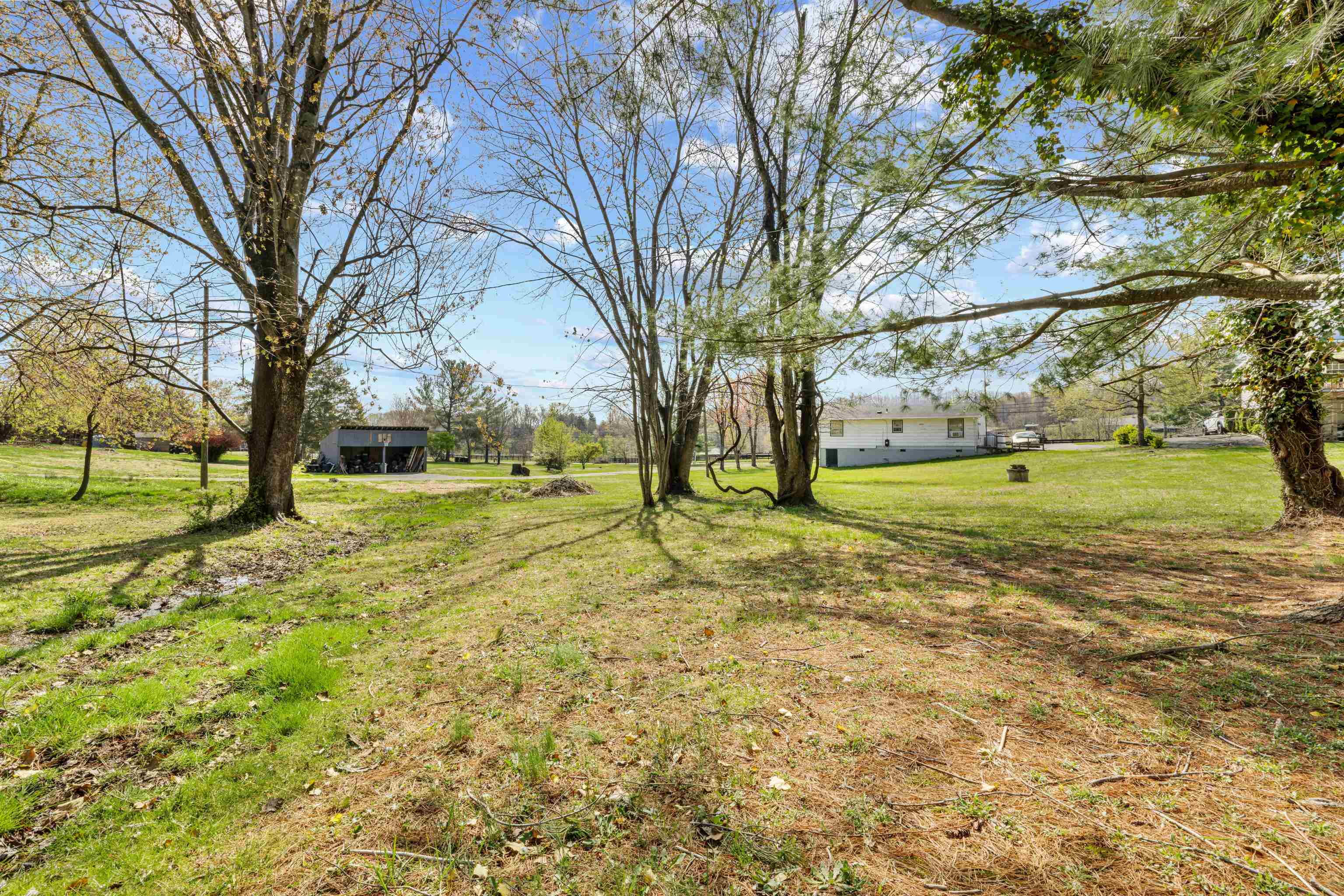 8688 BROOKSVILLE RD