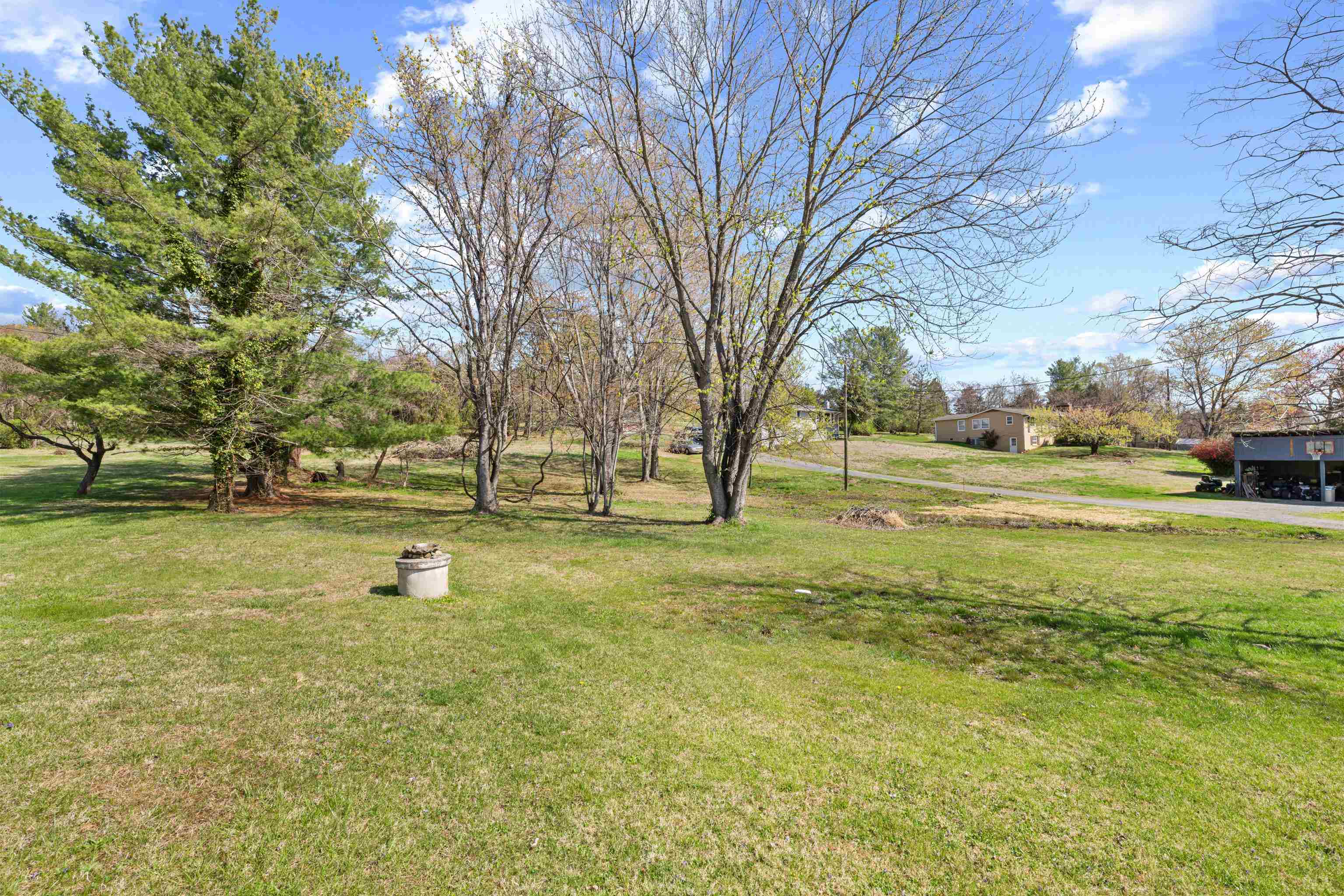 8688 BROOKSVILLE RD