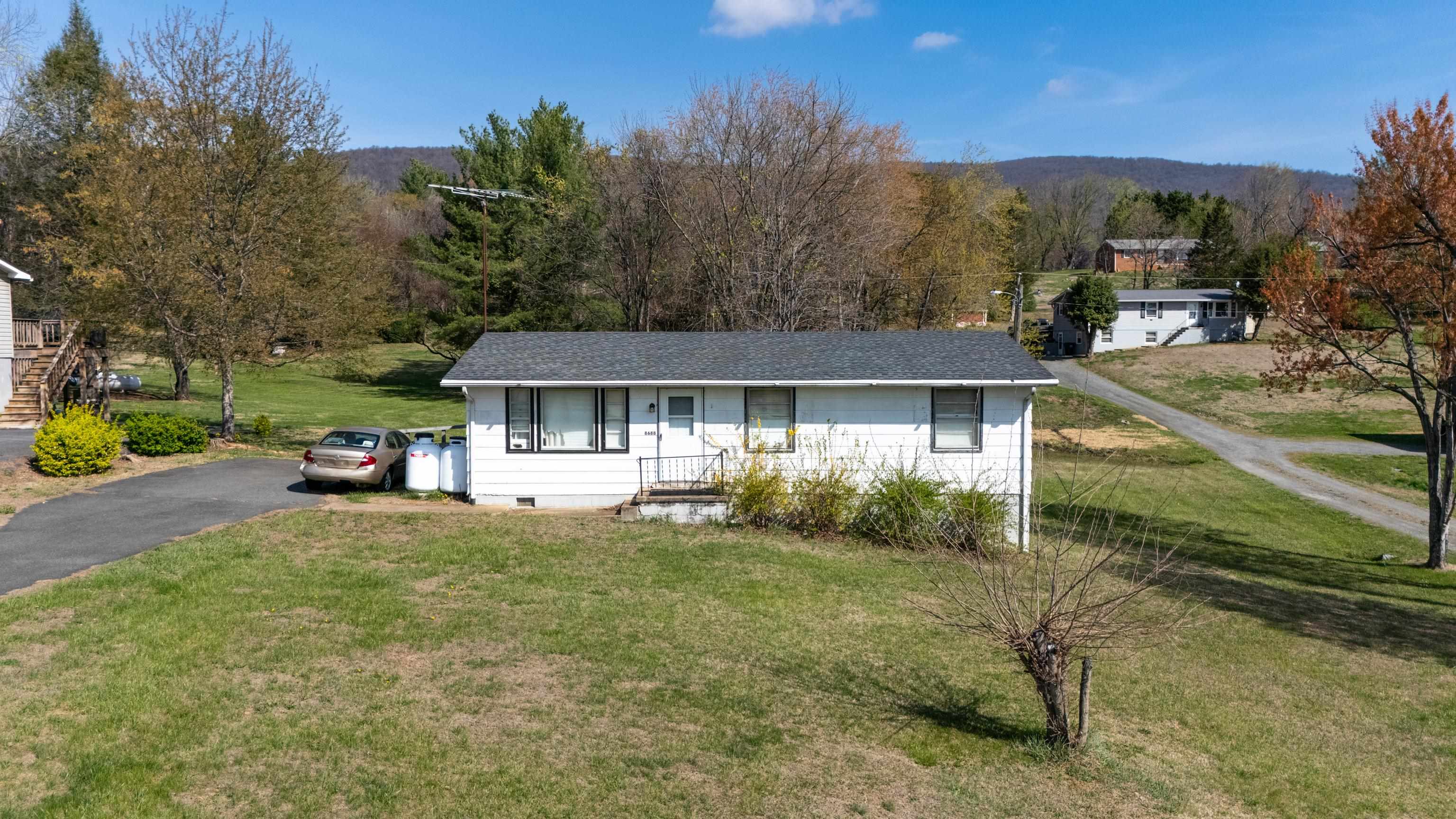 8688 BROOKSVILLE RD