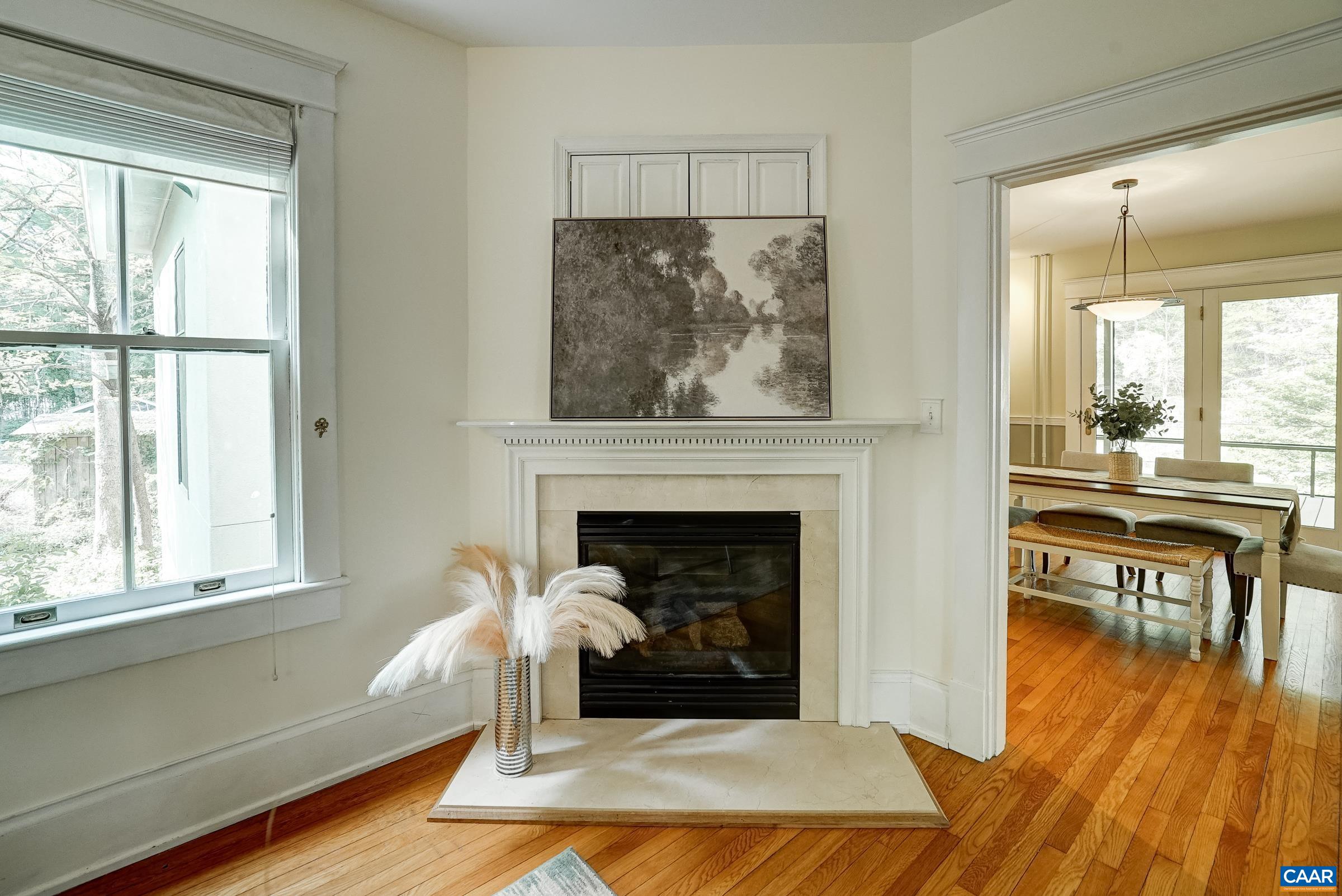 2425 JEFFERSON PARK AVE