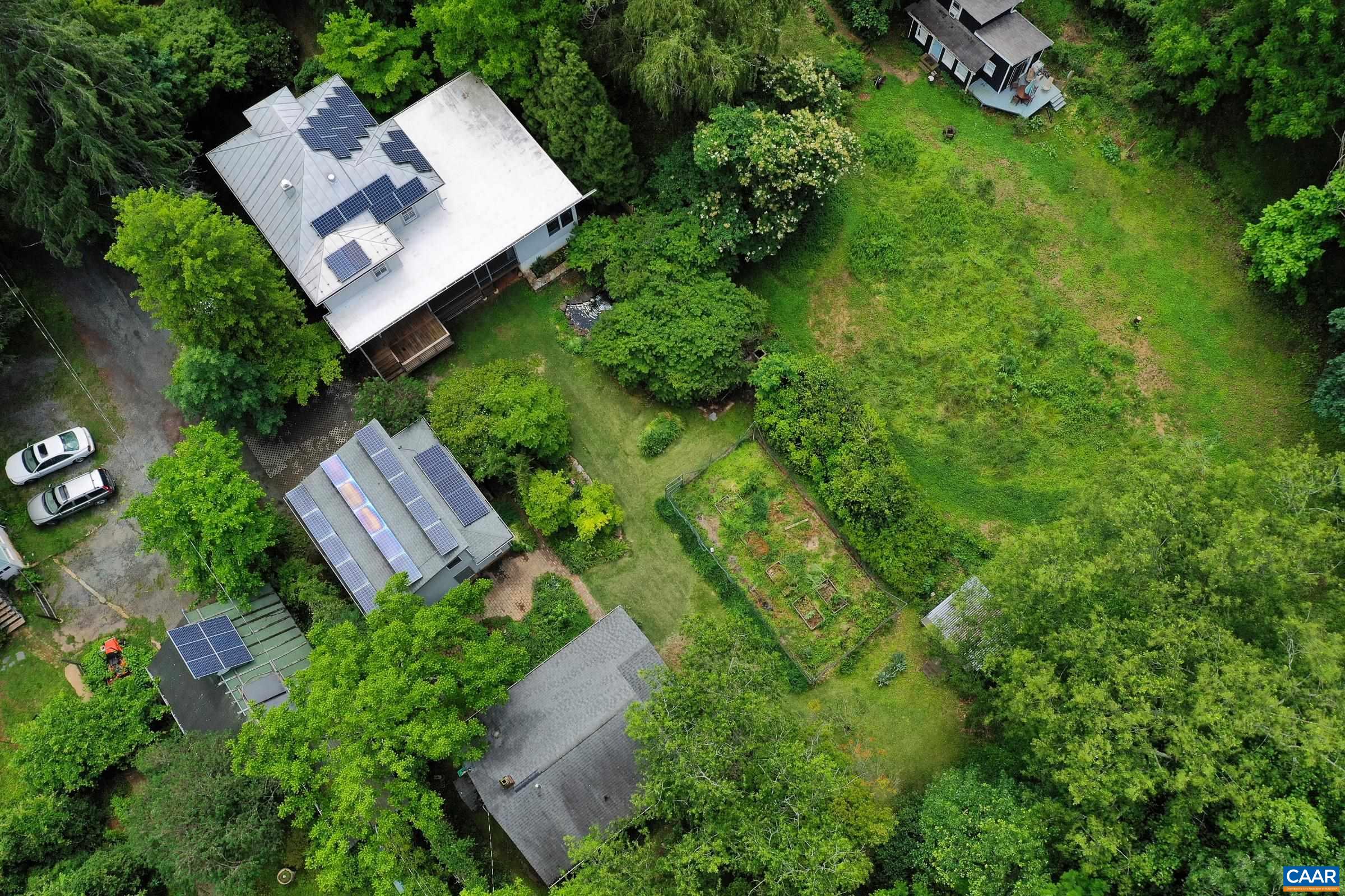 2425 JEFFERSON PARK AVE