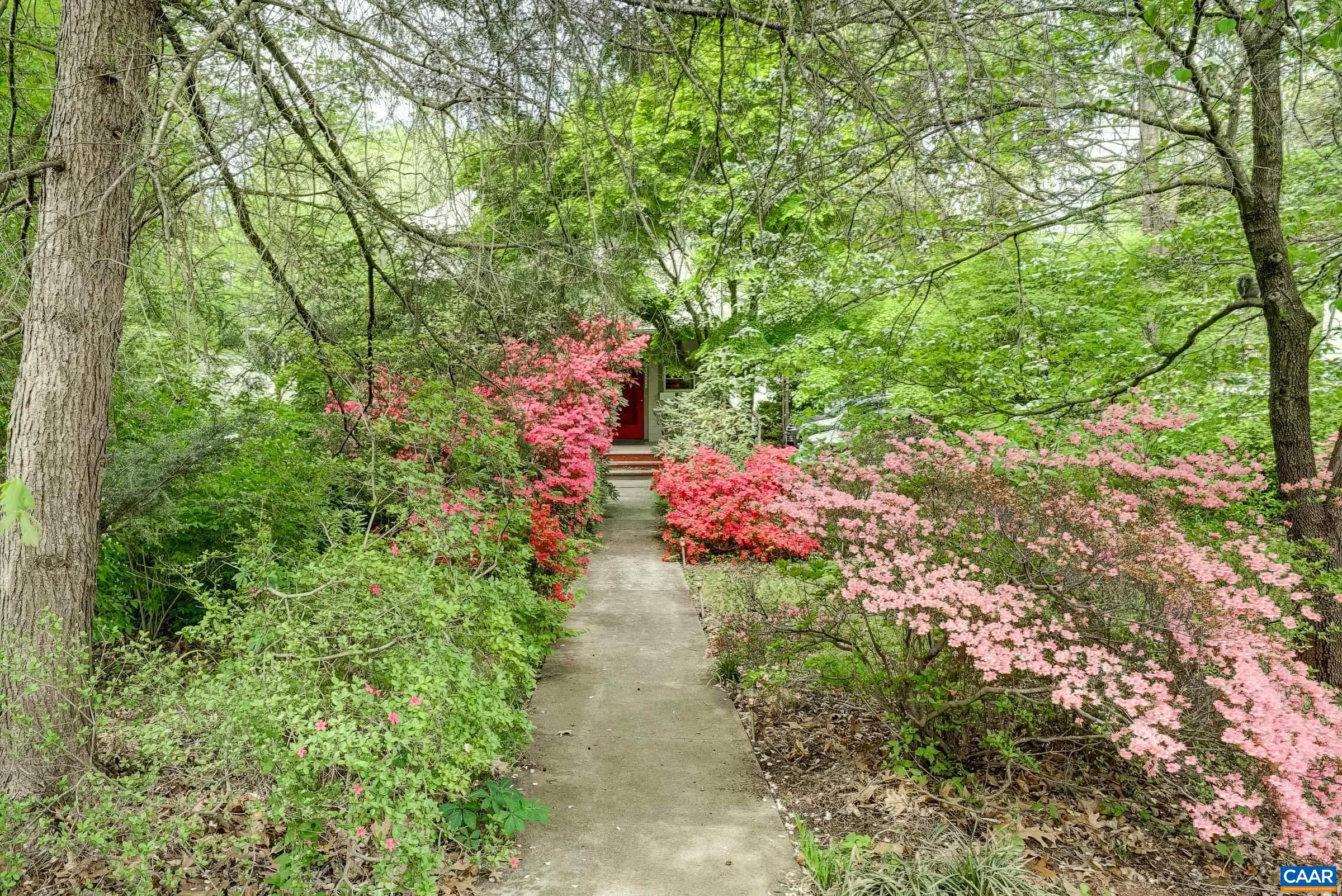 2425 JEFFERSON PARK AVE