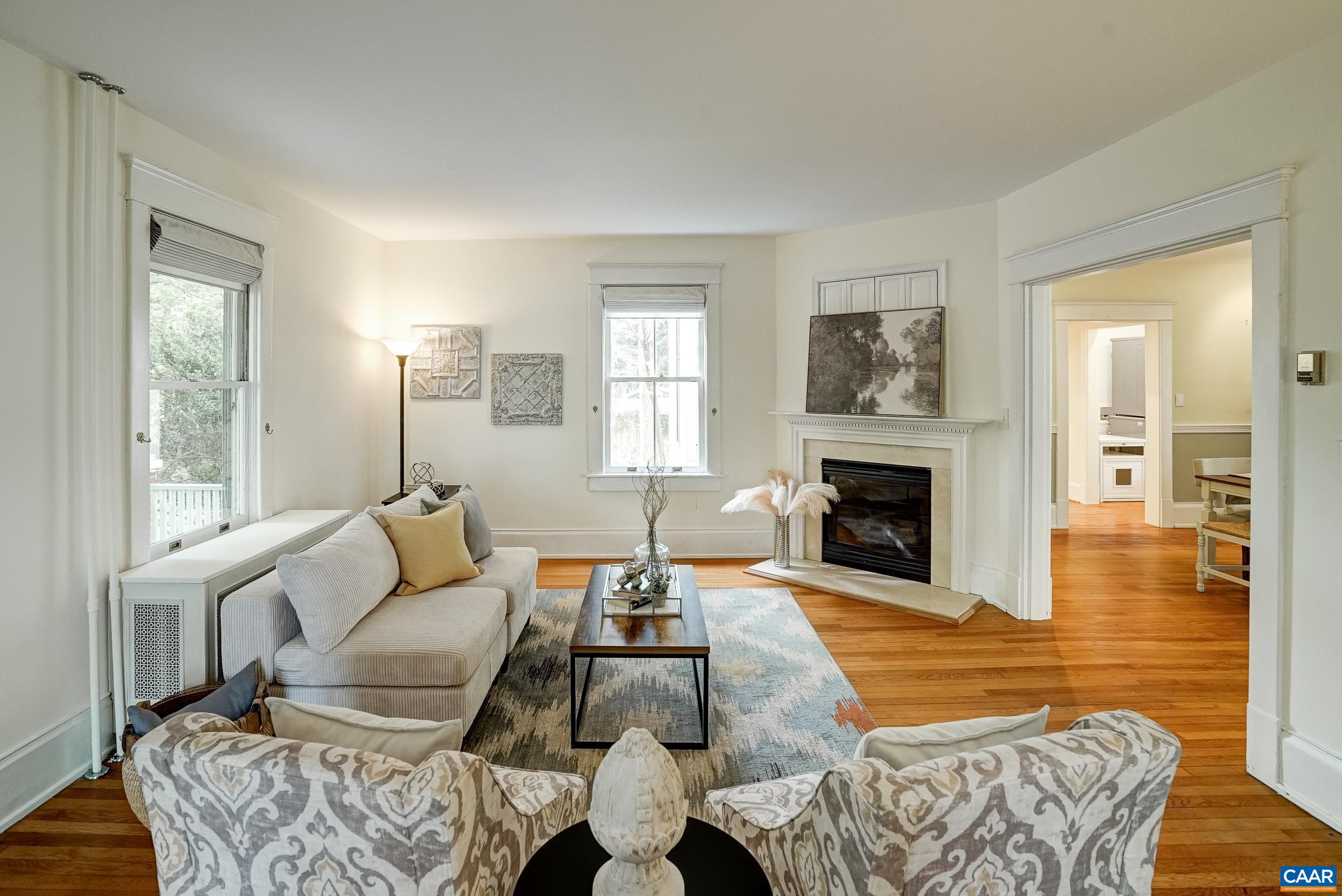 2425 JEFFERSON PARK AVE