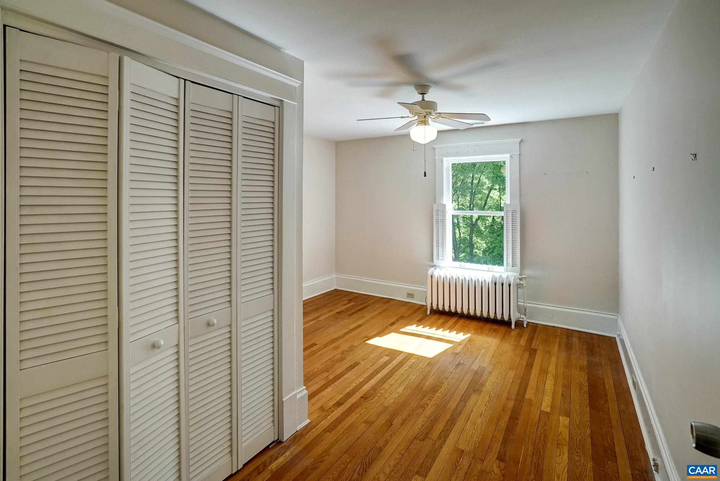 2425 JEFFERSON PARK AVE