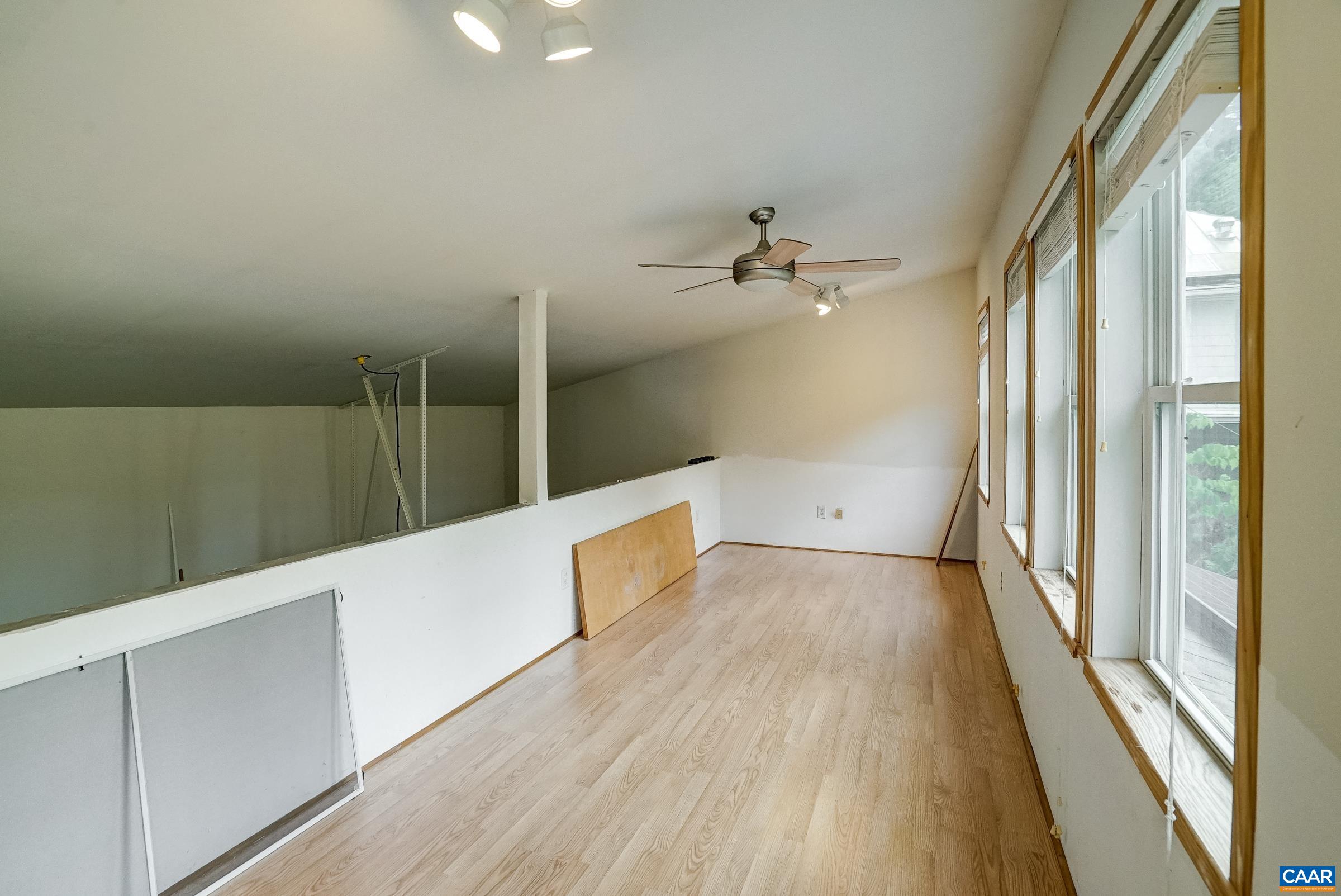 2425 JEFFERSON PARK AVE