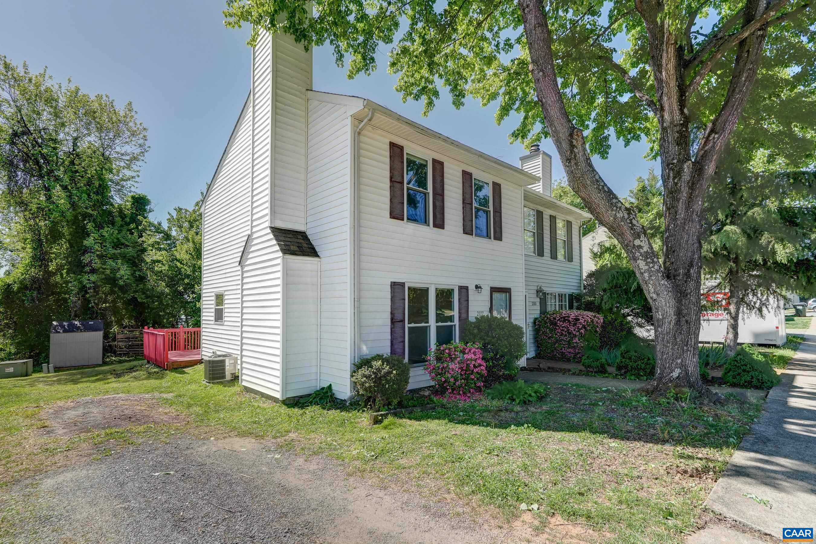 2117 COMMONWEALTH DR