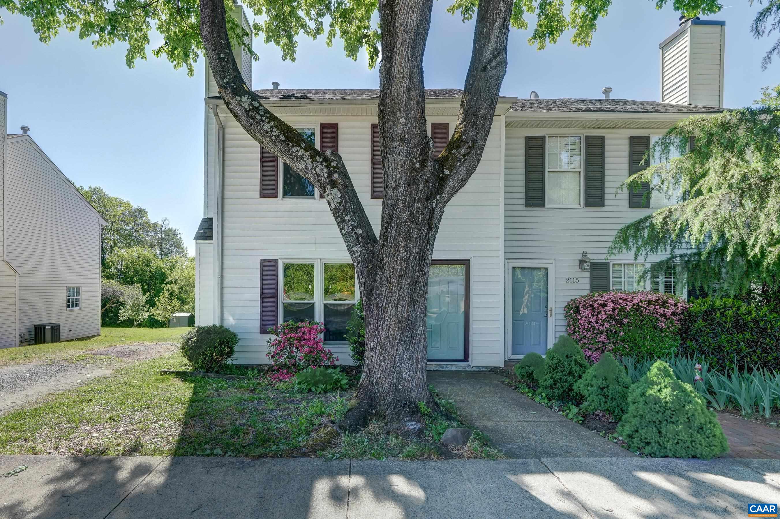 2117 COMMONWEALTH DR