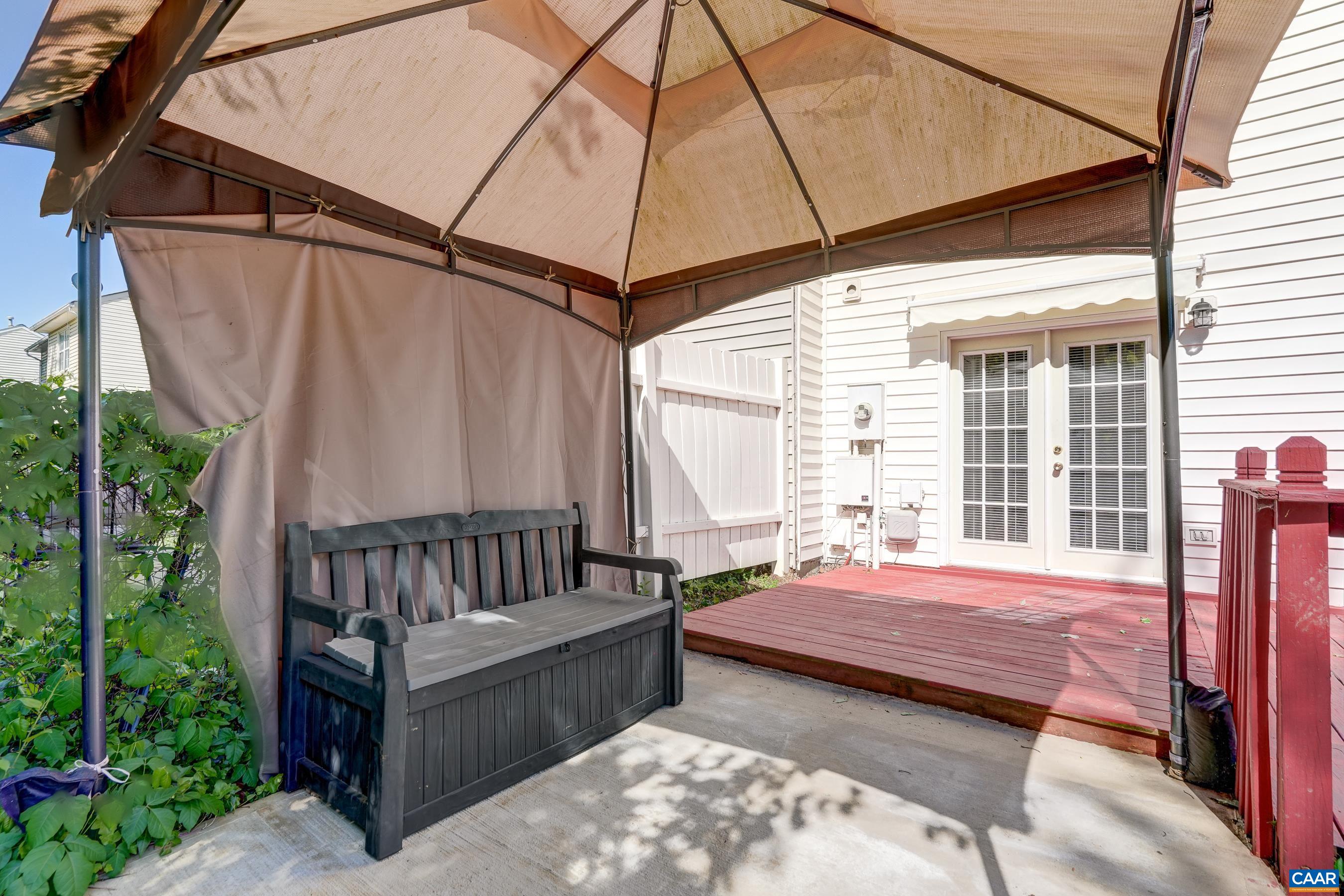 2117 COMMONWEALTH DR