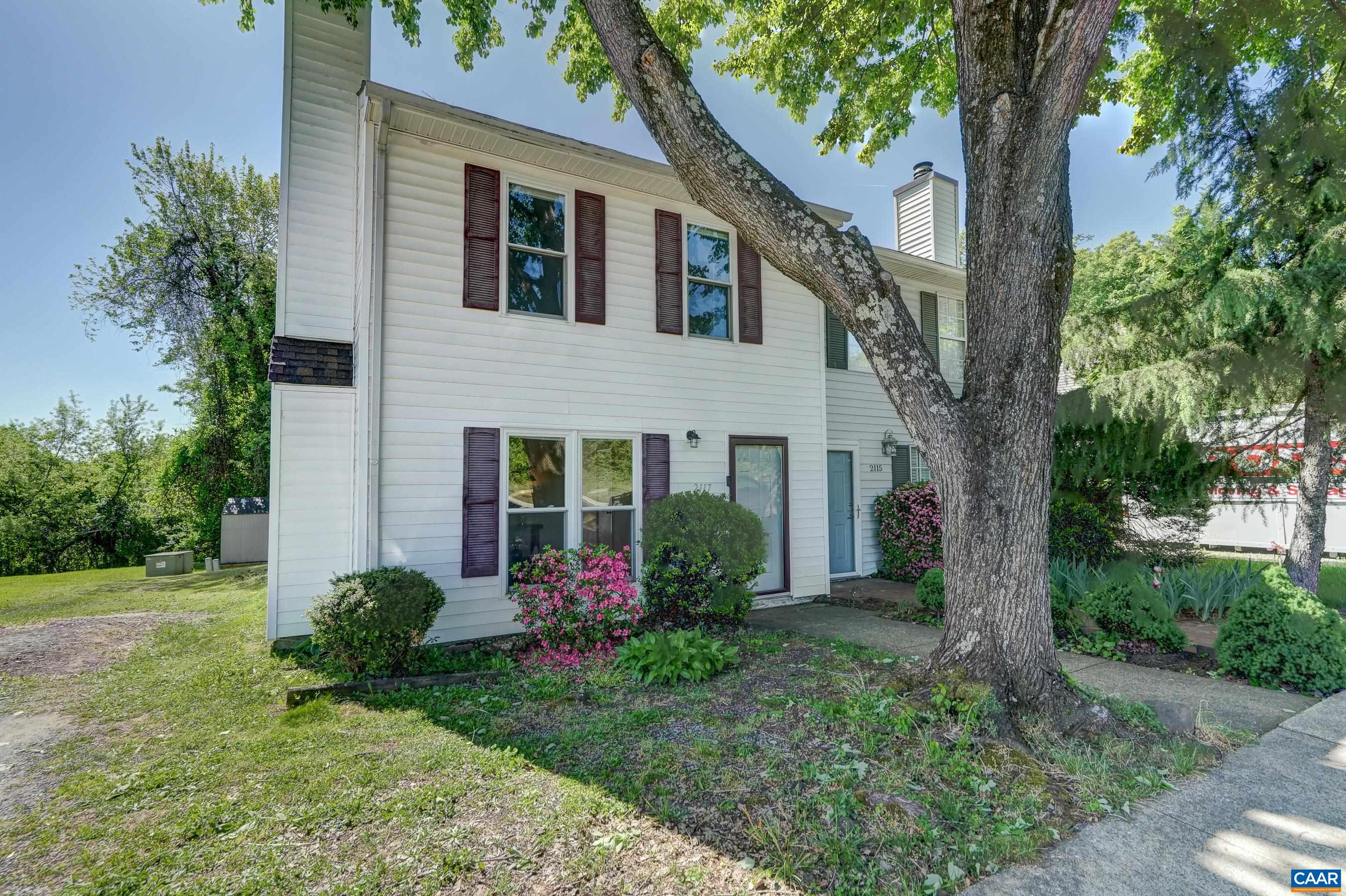 2117 COMMONWEALTH DR