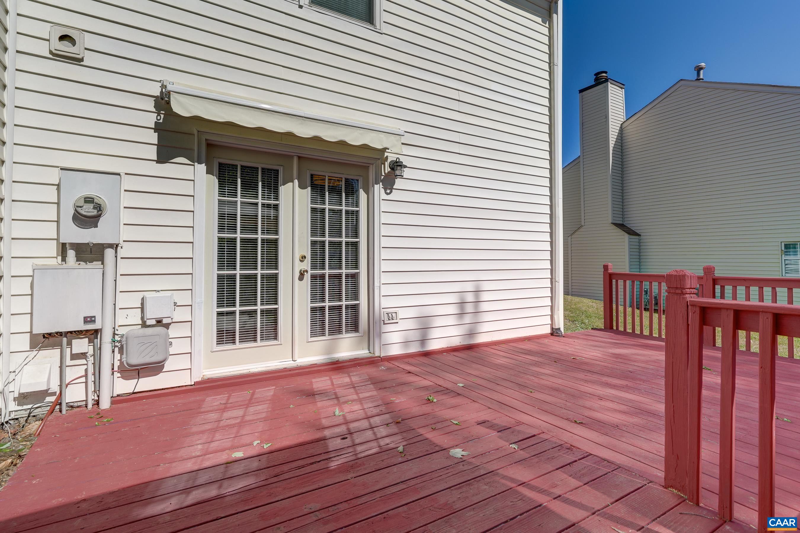 2117 COMMONWEALTH DR
