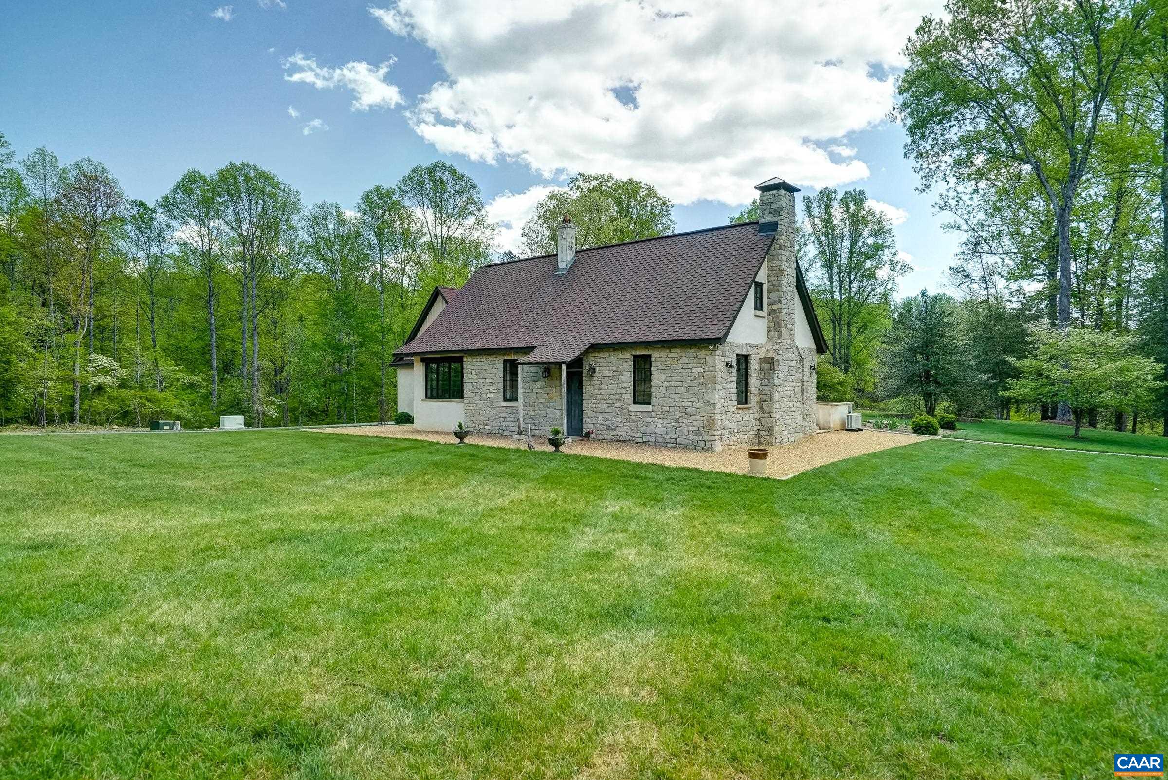 1852 THOMFORDSON LN