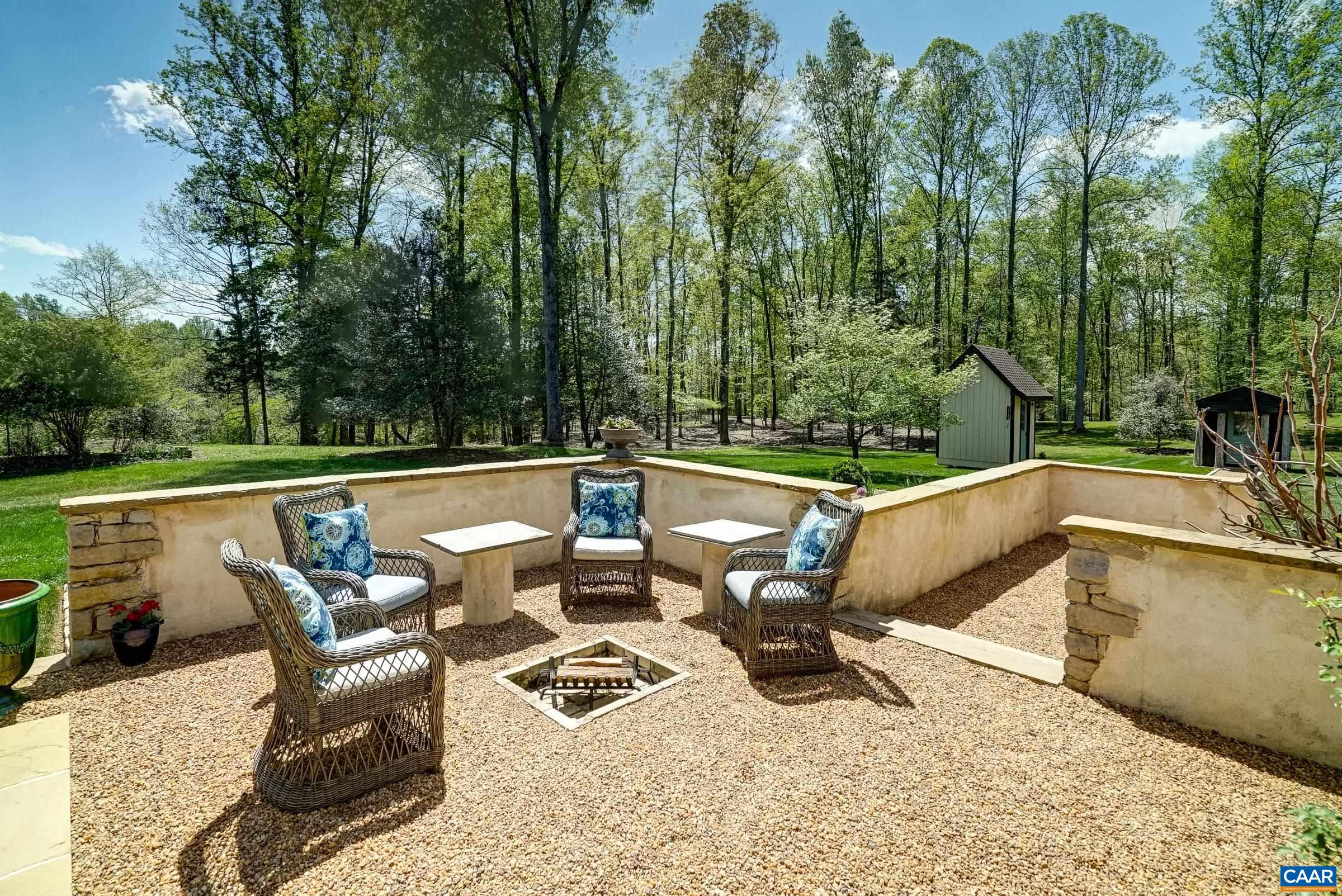 1852 THOMFORDSON LN