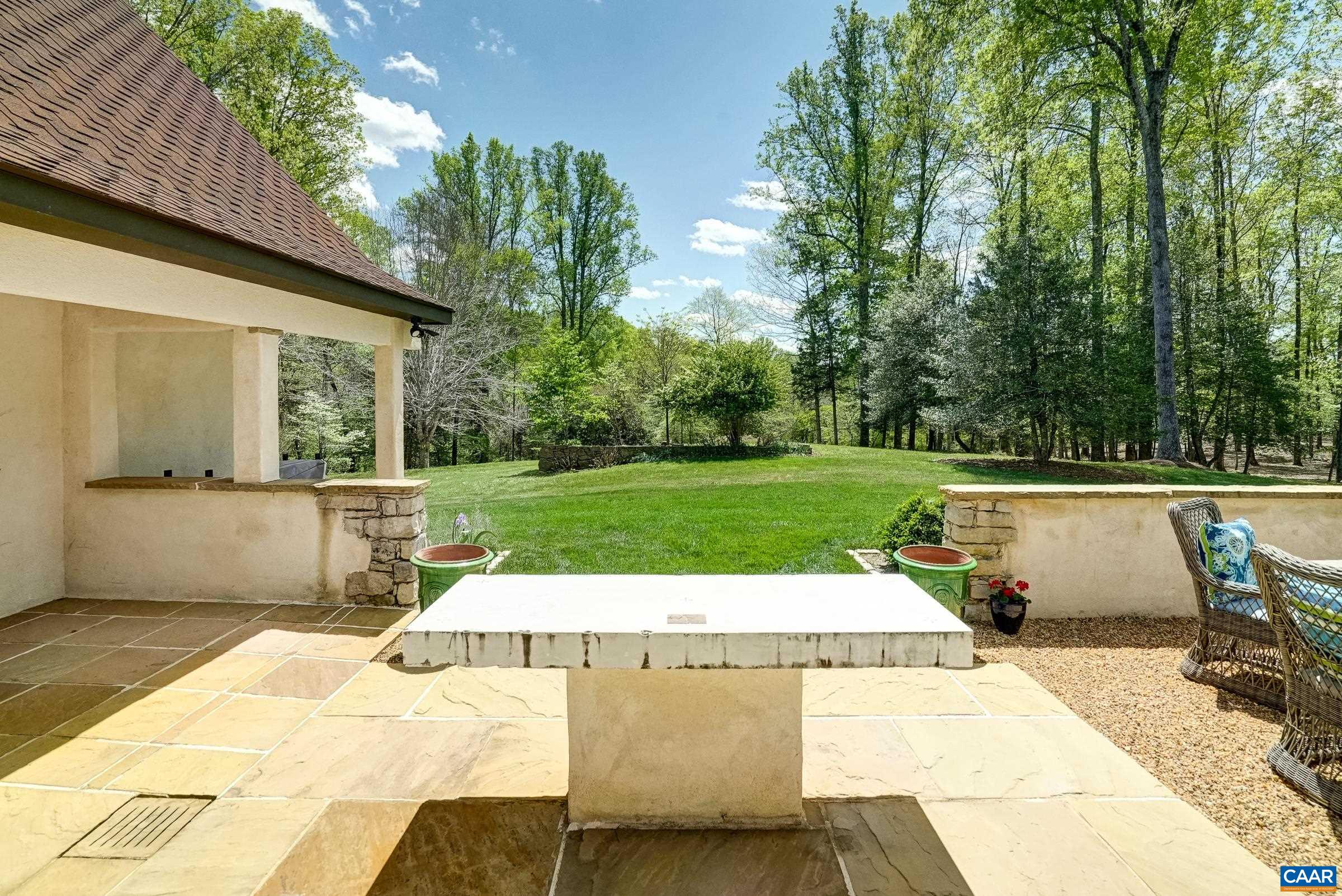 1852 THOMFORDSON LN