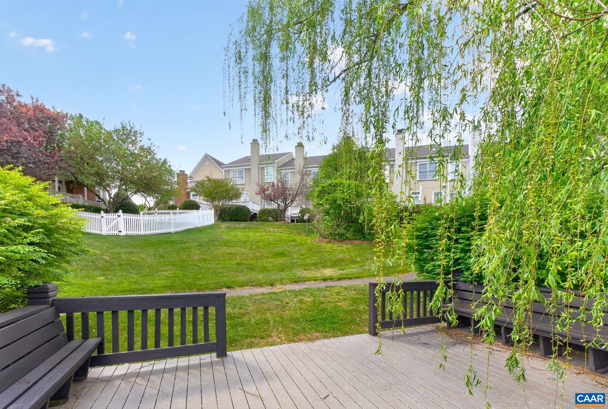 532 SUMMERFORD LN