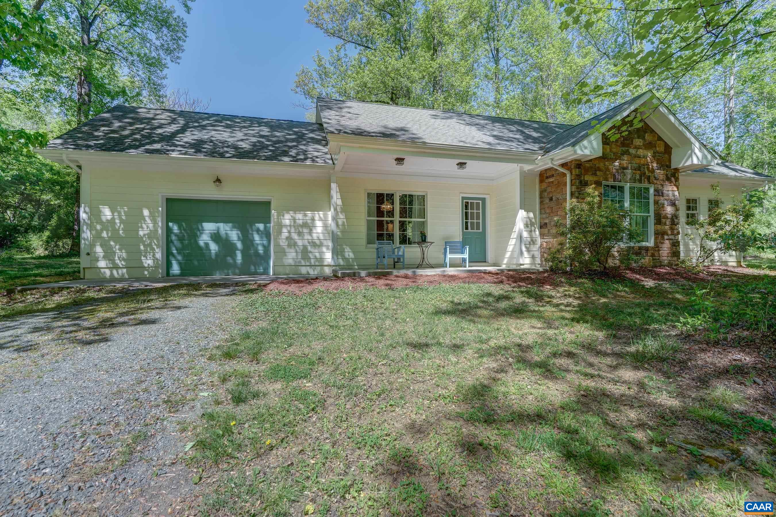 180 LYNX FARM LN