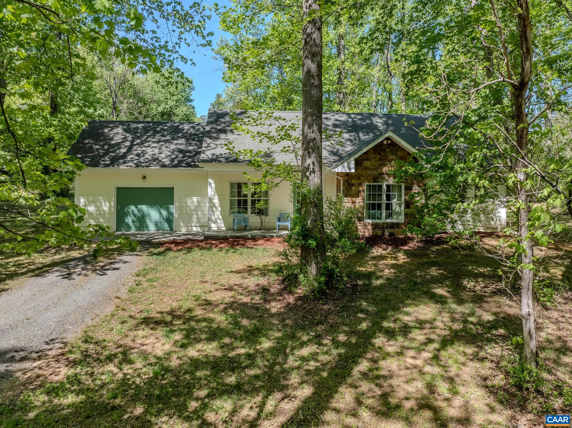 180 LYNX FARM LN