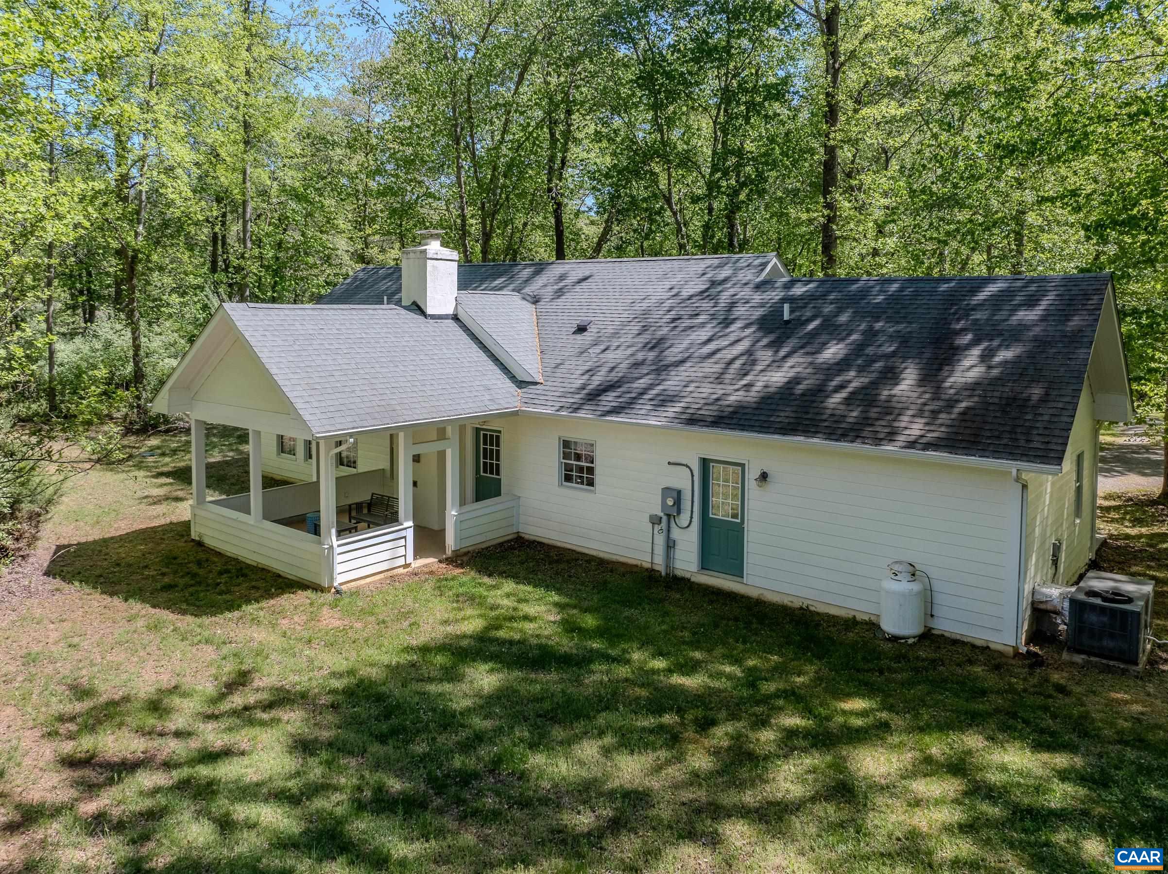 180 LYNX FARM LN