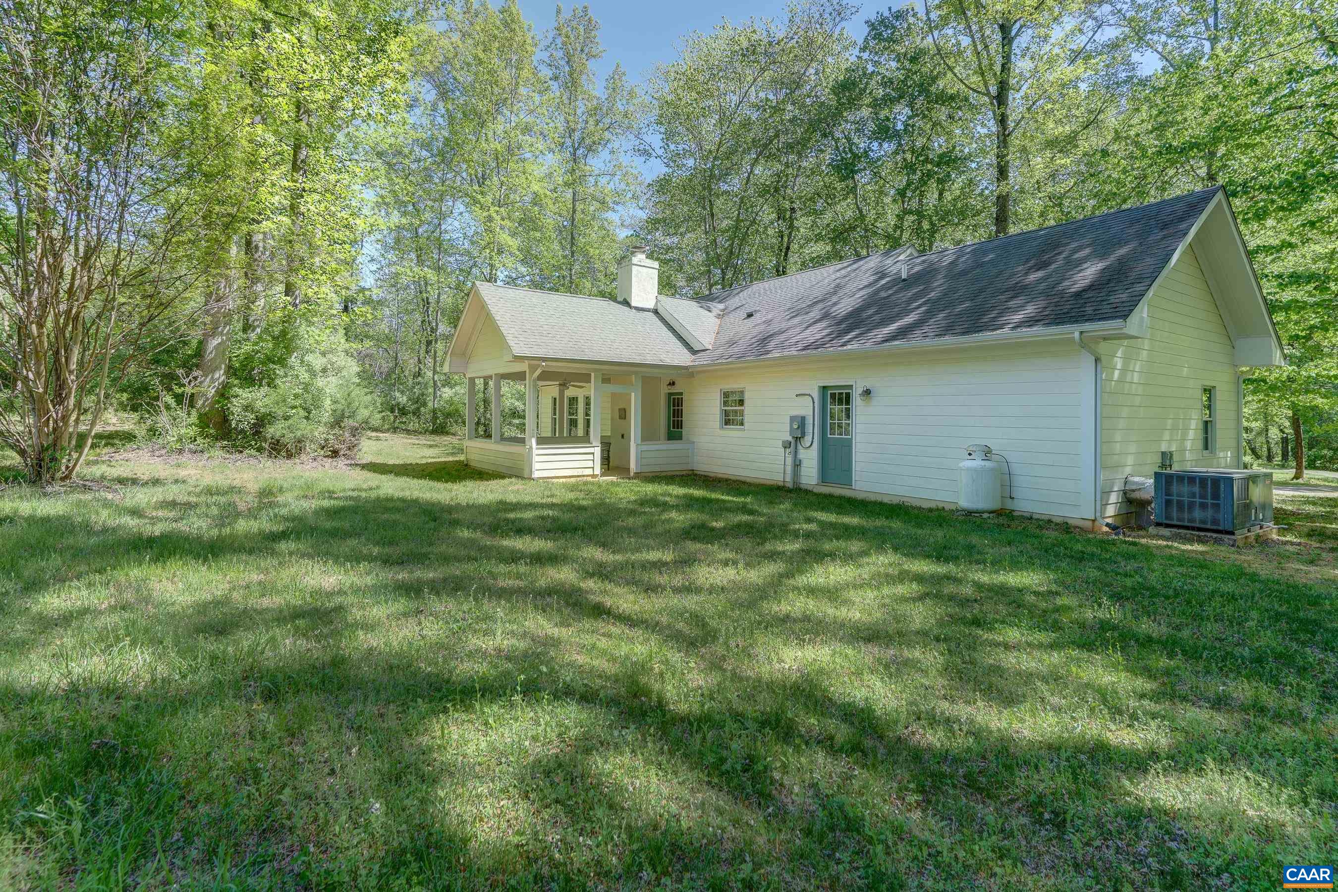 180 LYNX FARM LN