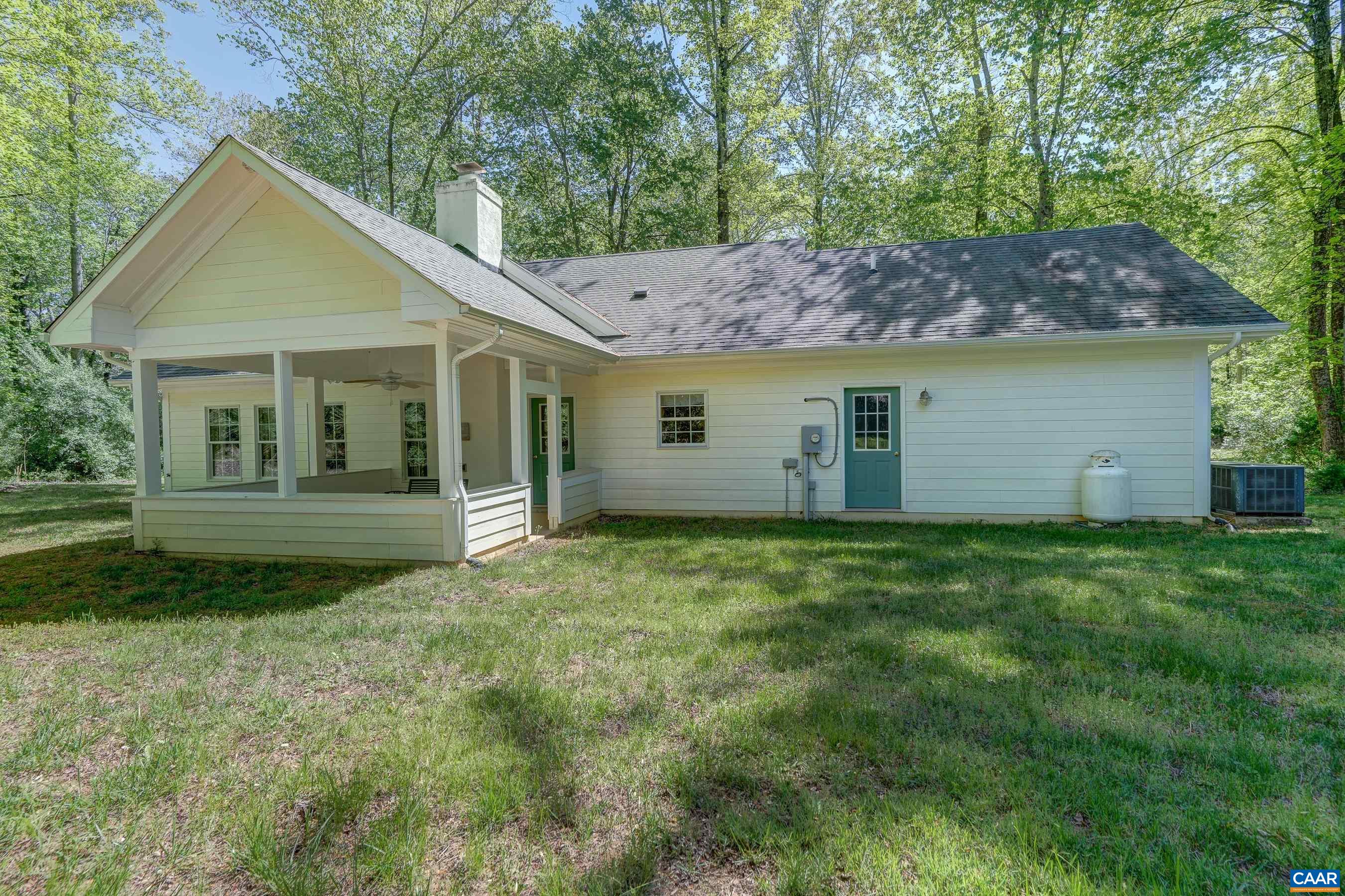 180 LYNX FARM LN