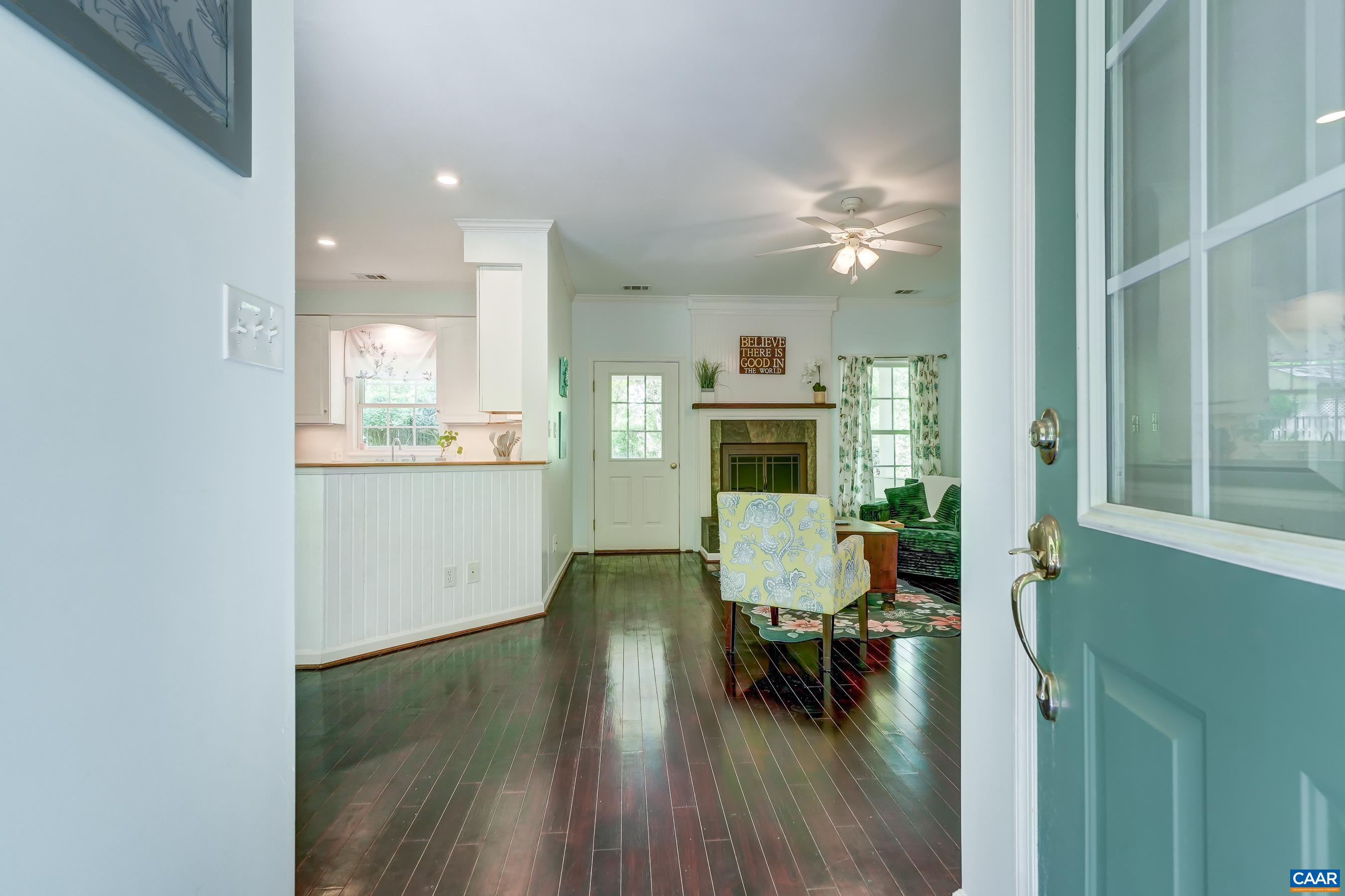 180 LYNX FARM LN