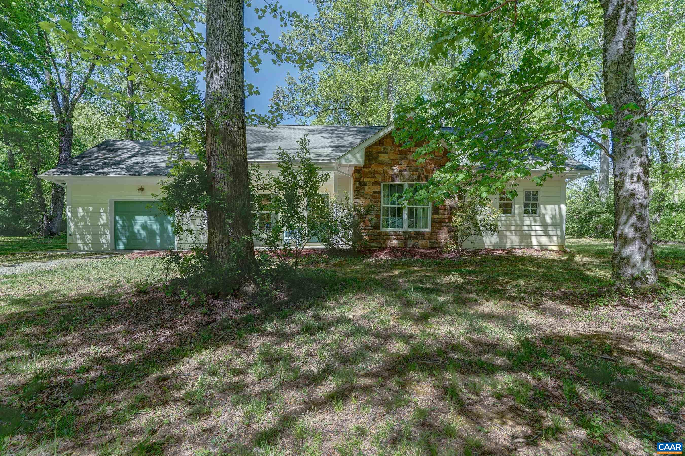 180 LYNX FARM LN
