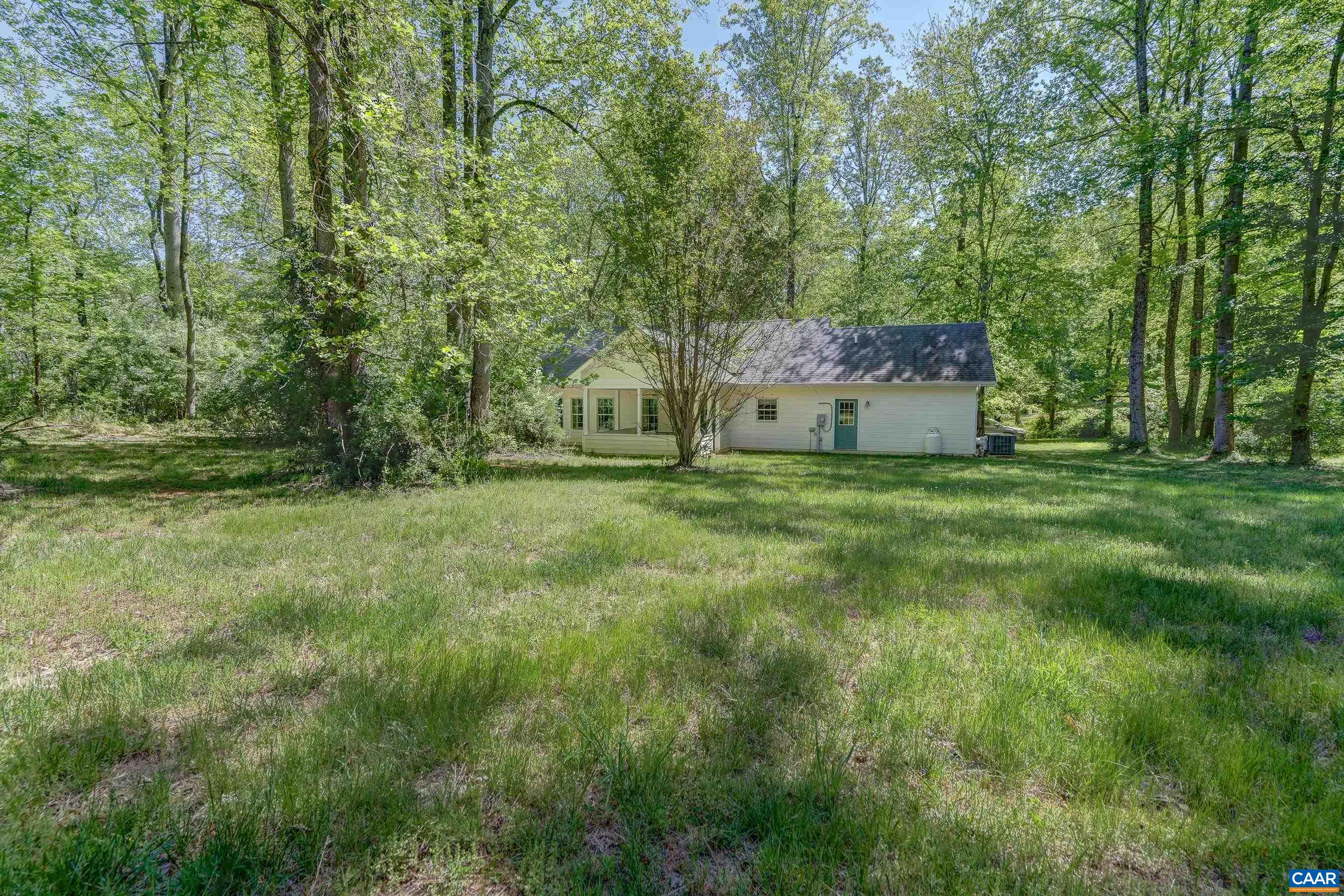 180 LYNX FARM LN