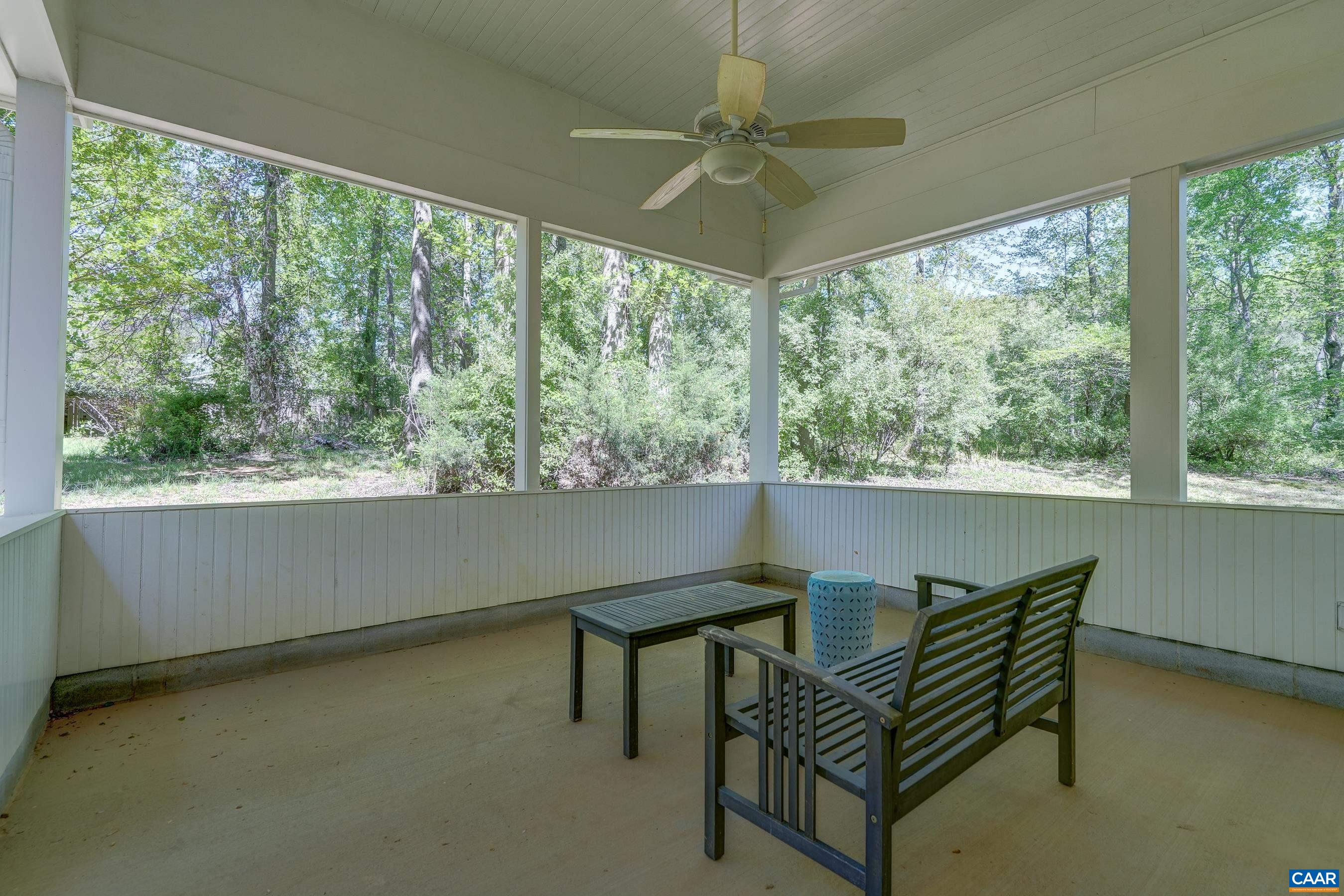 180 LYNX FARM LN