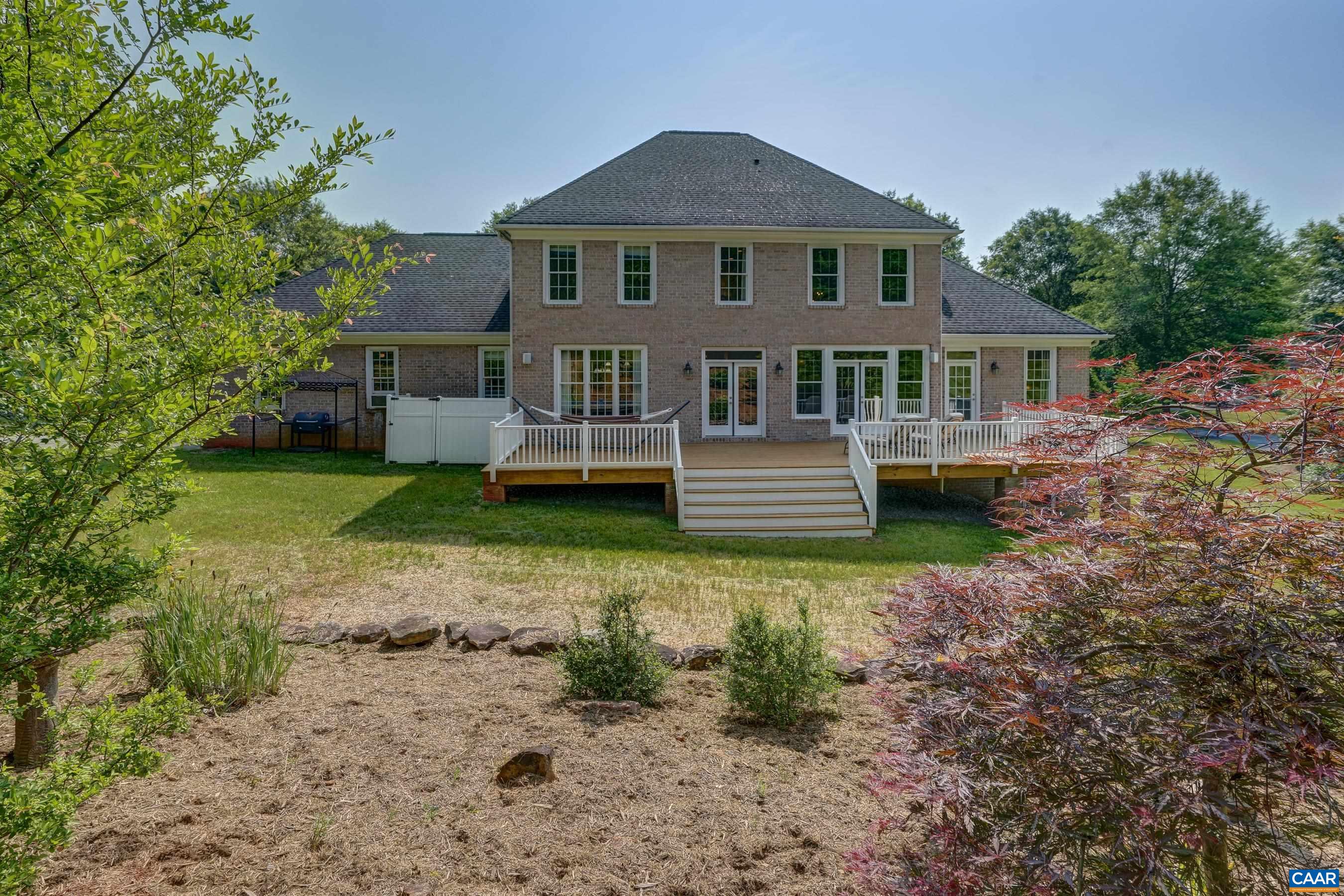 455 FOXDALE LN
