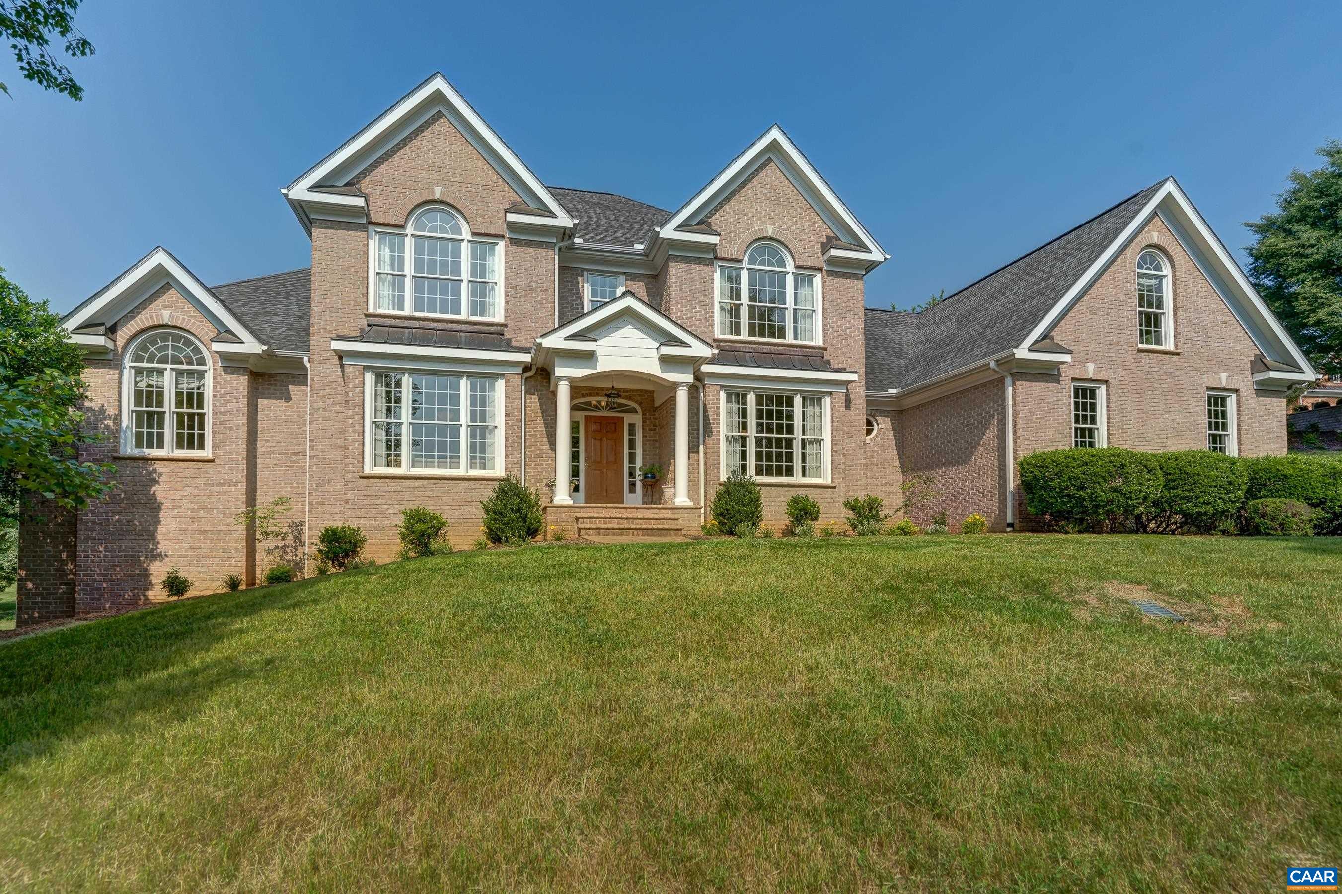 455 FOXDALE LN