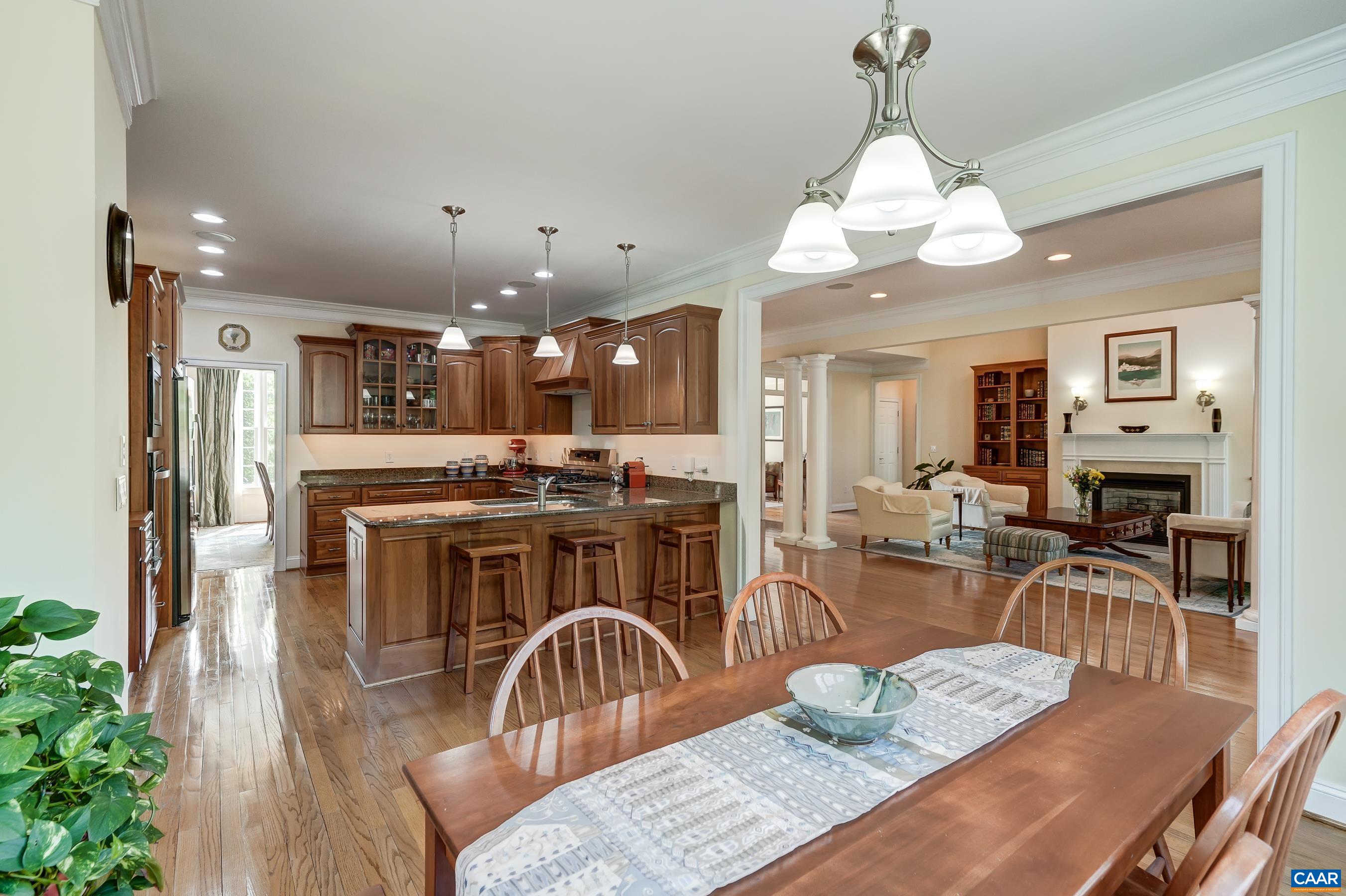 455 FOXDALE LN